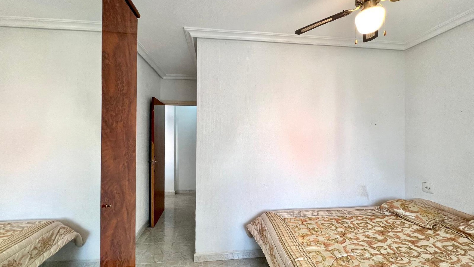 Sprzedaż - Apartament mieszkanie -
Torrevieja - Paseo maritimo