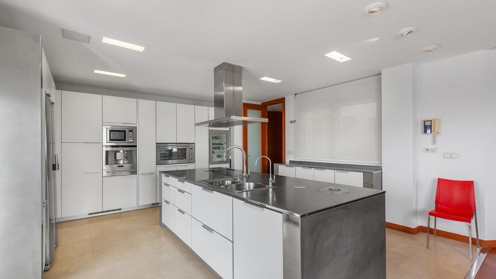 Sprzedaż - Apartament mieszkanie -
Torrevieja - Paseo maritimo