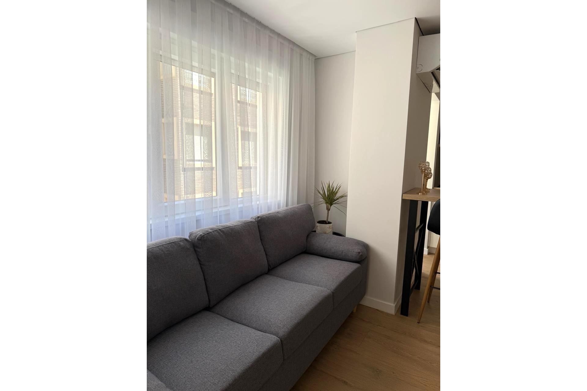 Sprzedaż - Apartament / Mieszkanie -
Torrevieja - Paseo maritimo