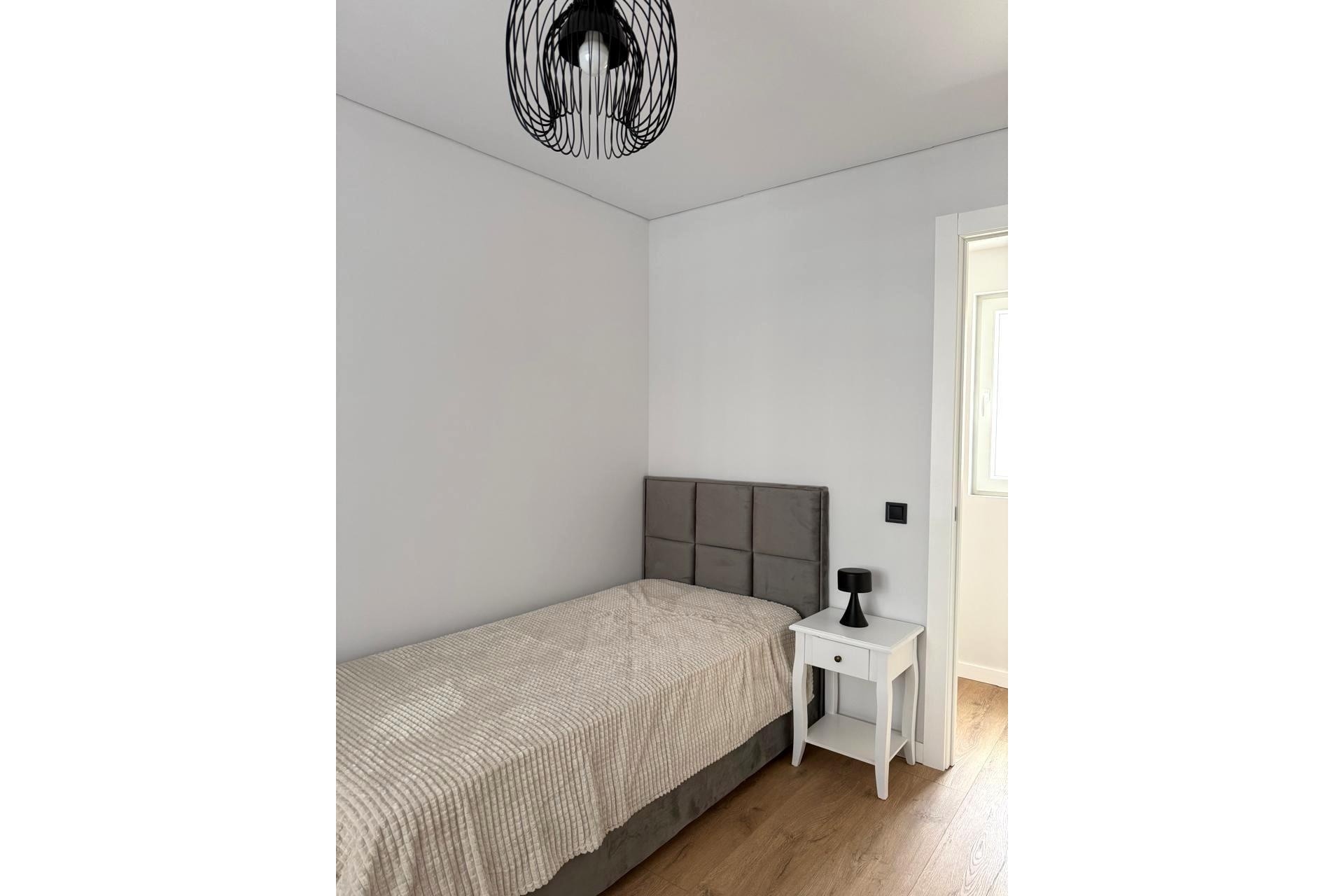 Sprzedaż - Apartament / Mieszkanie -
Torrevieja - Paseo maritimo