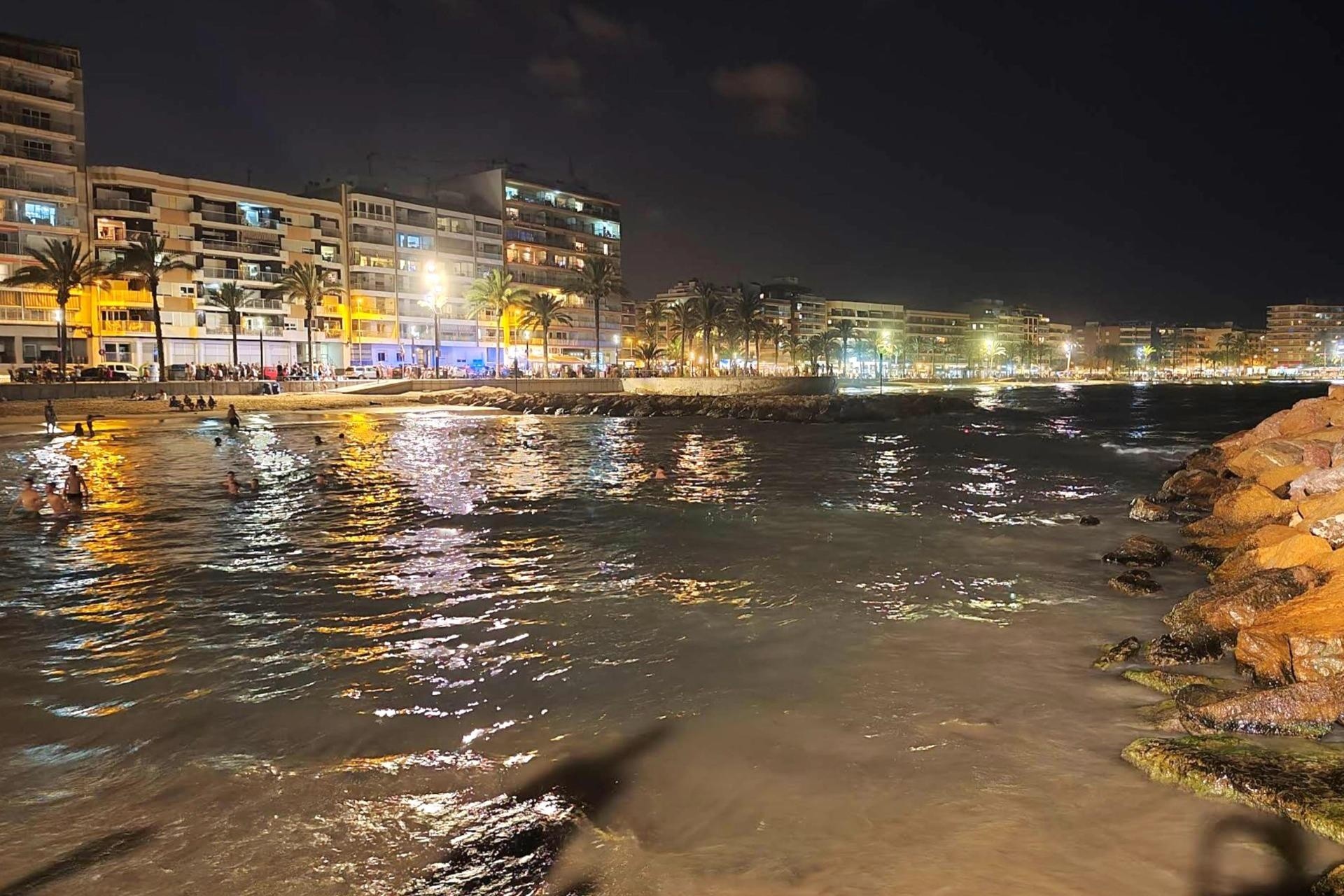Sprzedaż - Apartament / Mieszkanie -
Torrevieja - Paseo maritimo