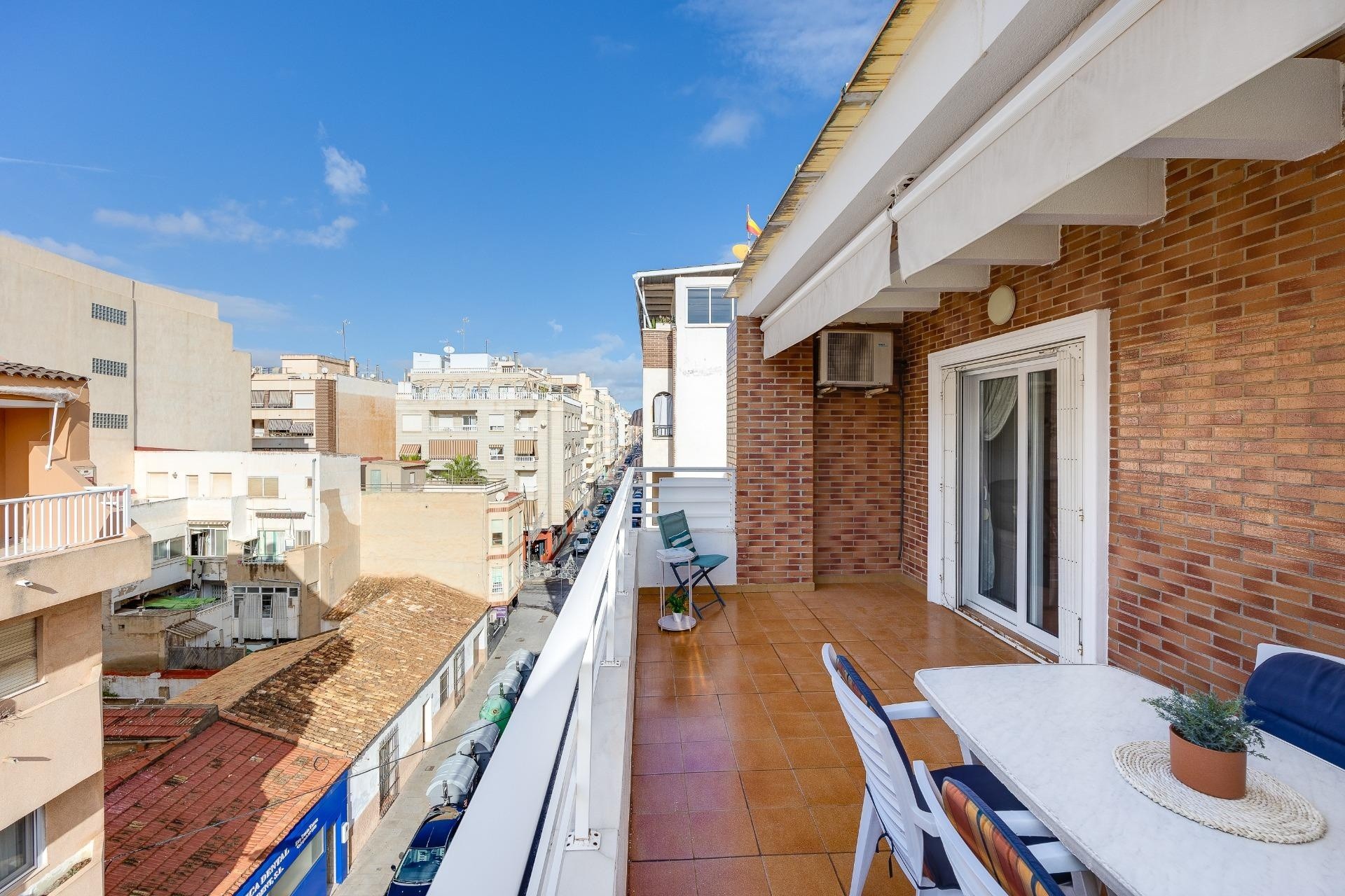 Sprzedaż - Apartament / Mieszkanie -
Torrevieja - Paseo maritimo