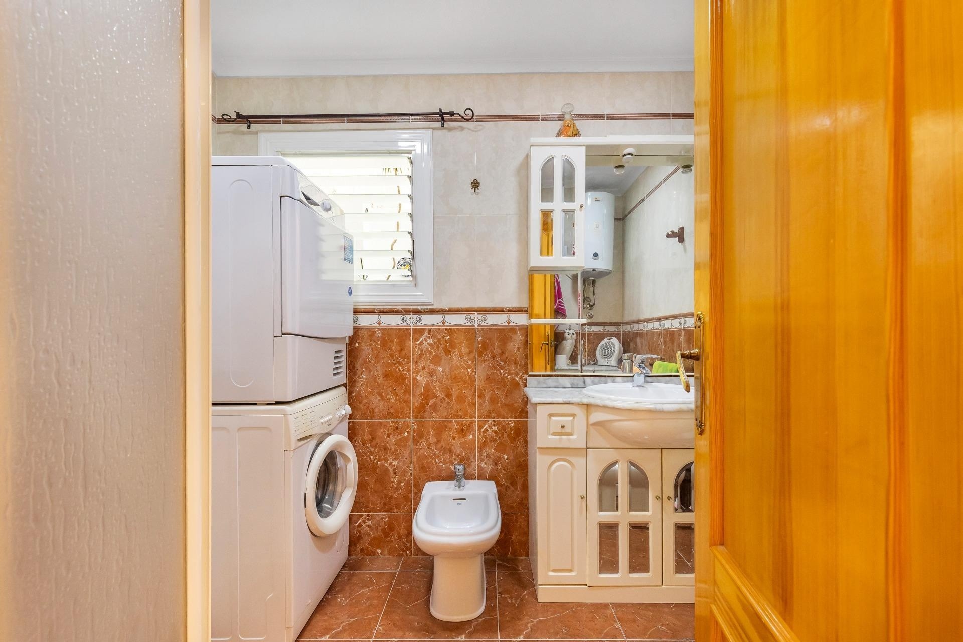 Sprzedaż - Apartament / Mieszkanie -
Torrevieja - Paseo Maritimo