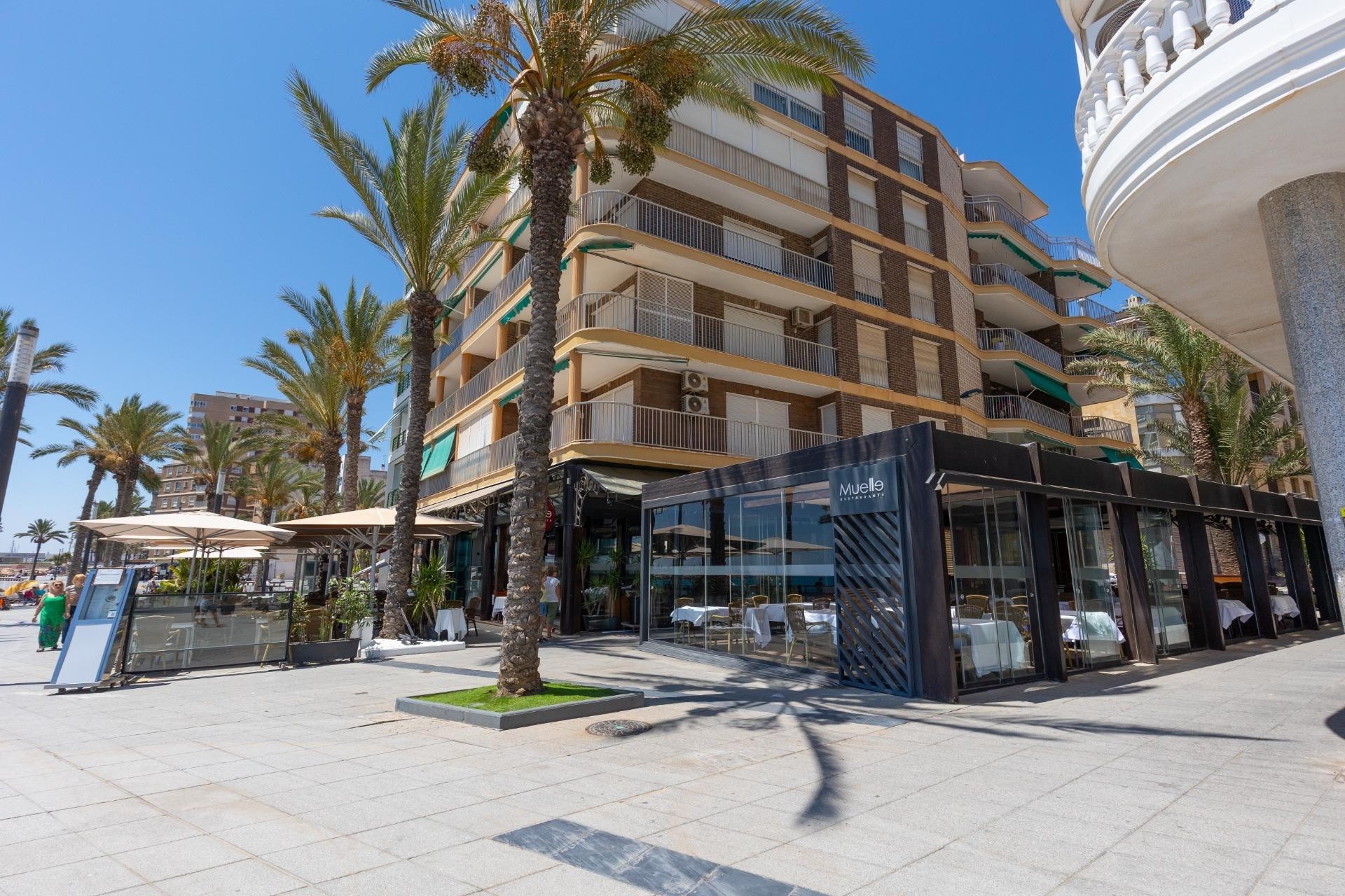 Sprzedaż - Apartament / Mieszkanie -
Torrevieja - Paseo Maritimo