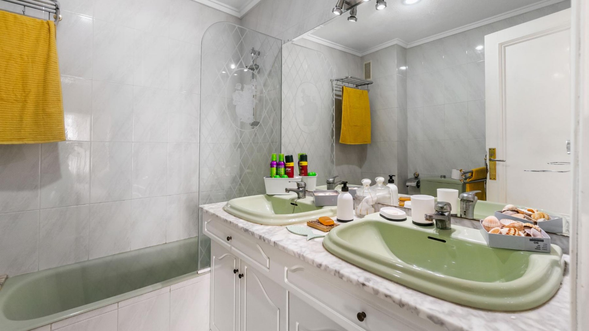 Sprzedaż - Apartament mieszkanie -
Torrevieja - Piscinas naturales