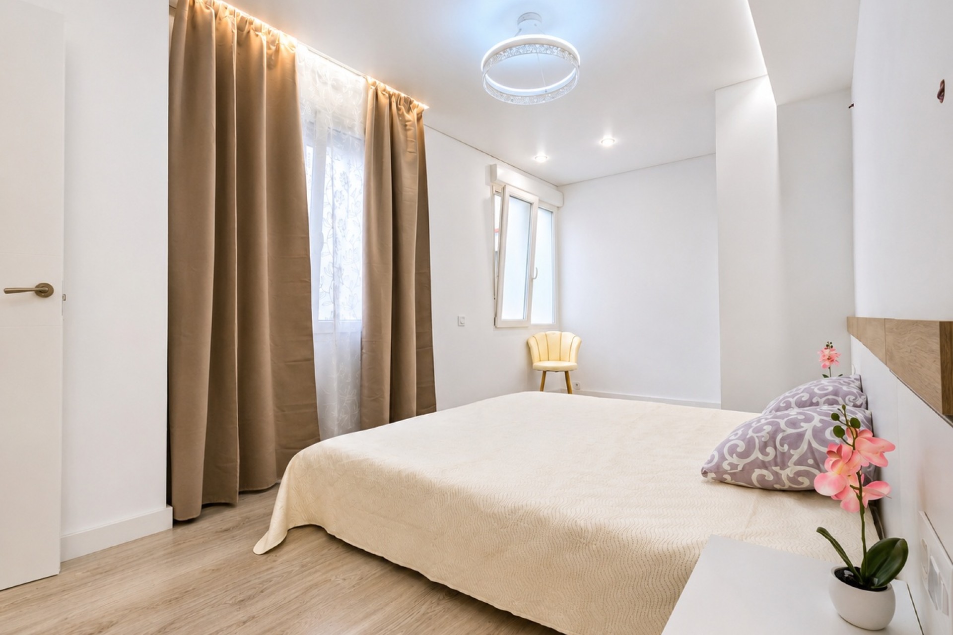 Sprzedaż - Apartament / Mieszkanie -
Torrevieja - Playa Acequion