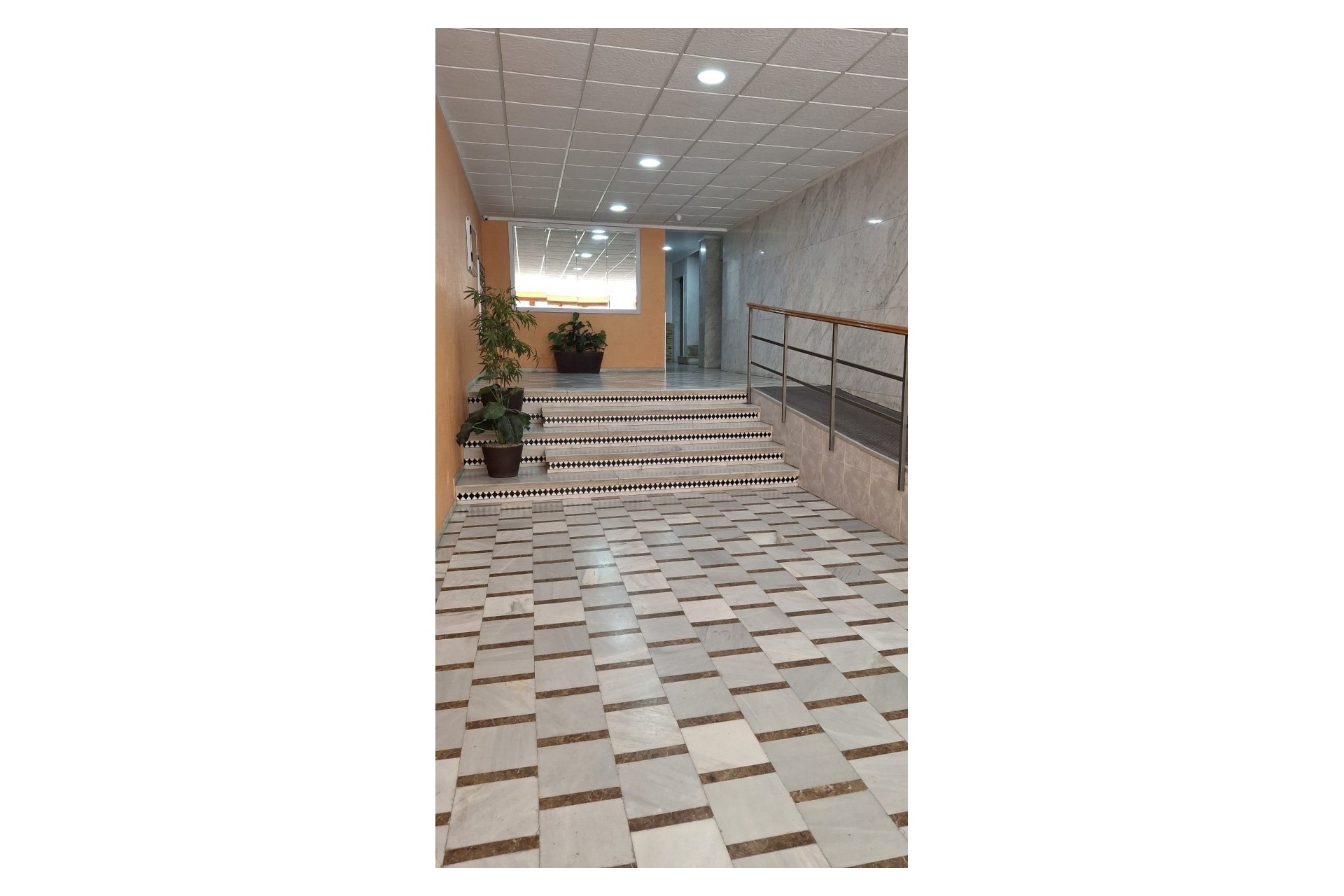 Sprzedaż - Apartament / Mieszkanie -
Torrevieja - Playa Acequion