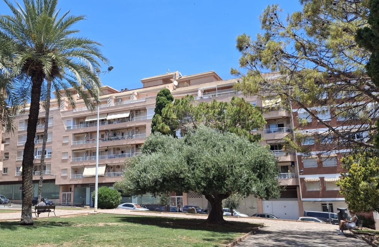 Sprzedaż - Apartament / Mieszkanie -
Torrevieja - Playa de El Cura