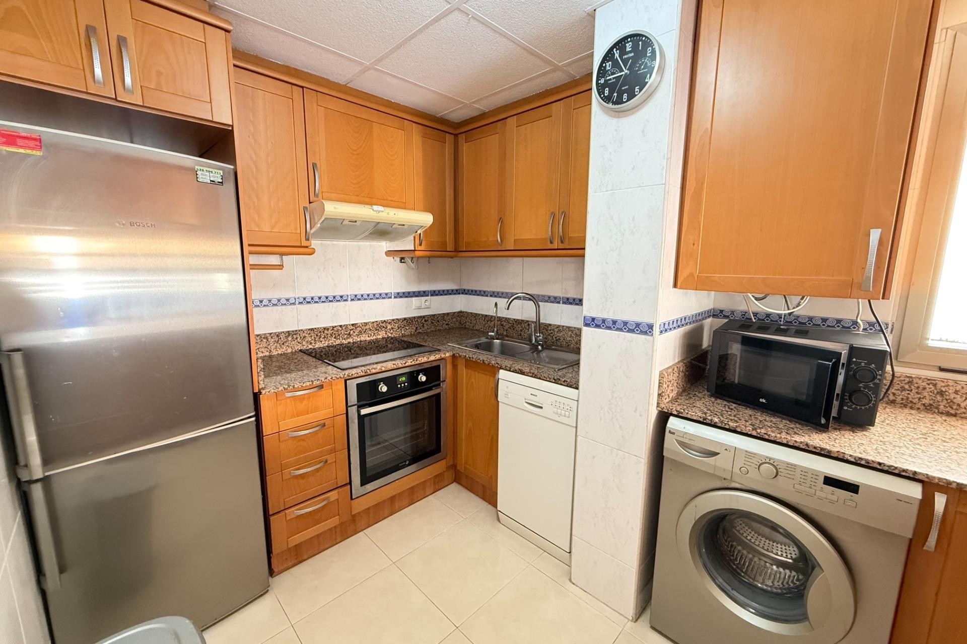 Sprzedaż - Apartament / Mieszkanie -
Torrevieja - Playa de los Locos