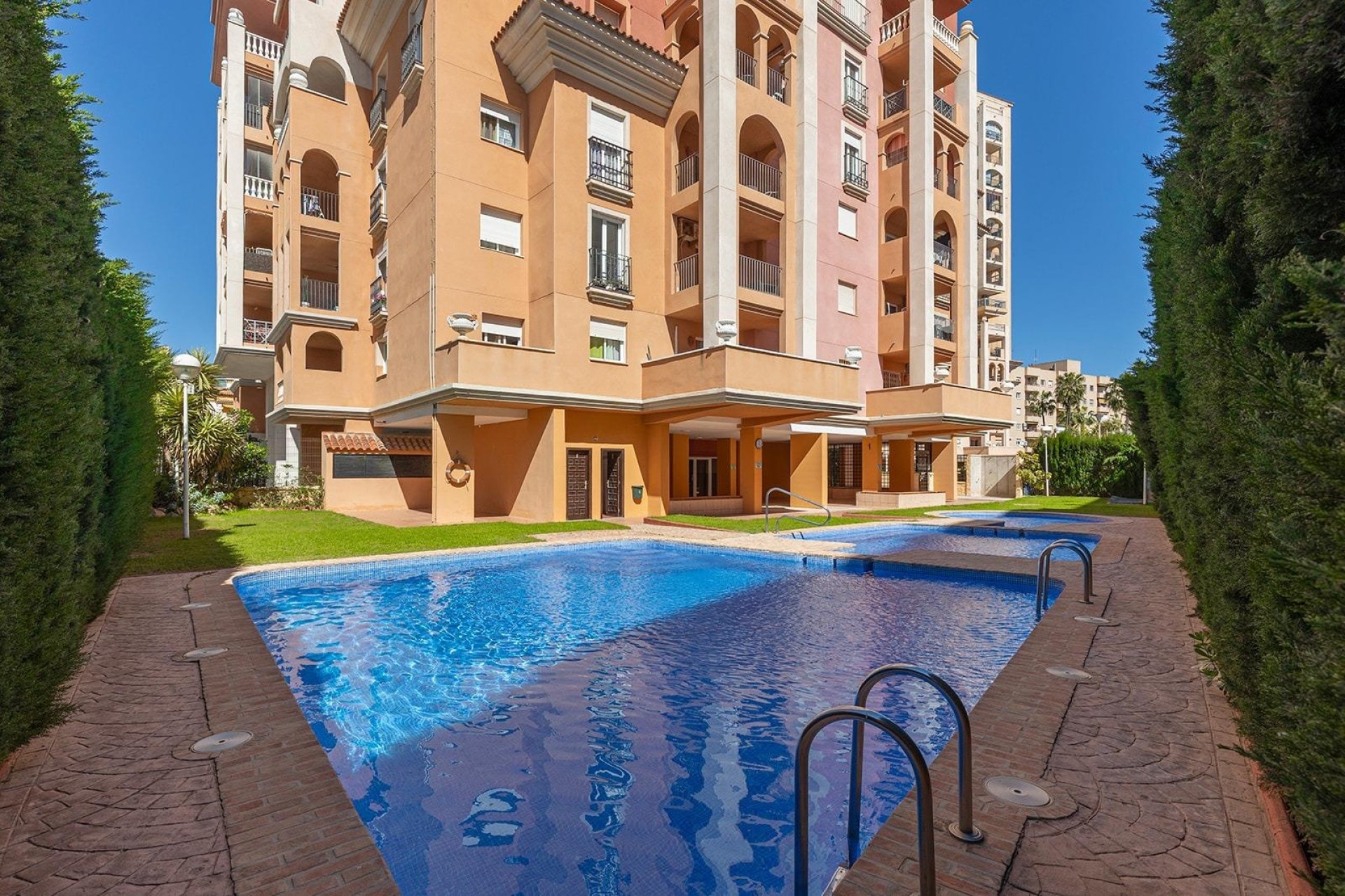 Sprzedaż - Apartament / Mieszkanie -
Torrevieja - Playa de los Locos