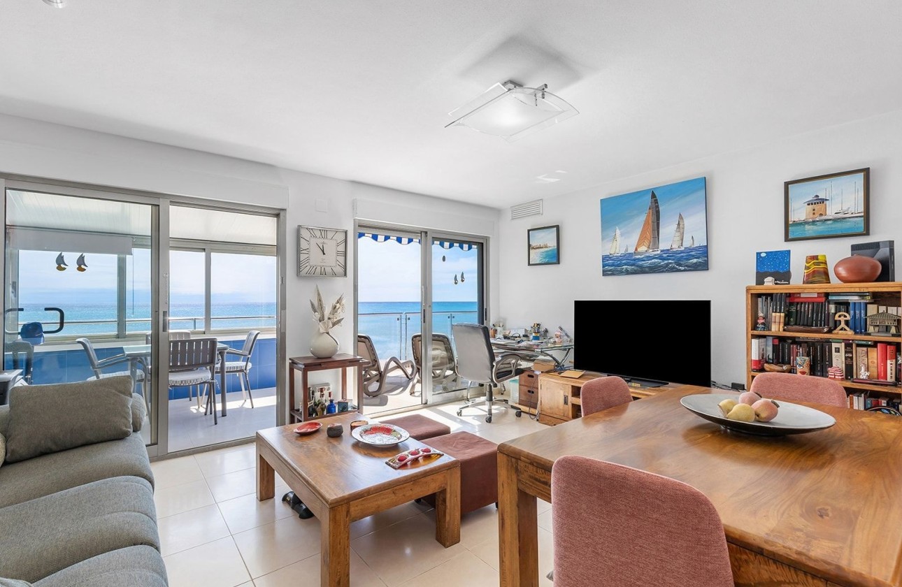 Sprzedaż - Apartament / Mieszkanie -
Torrevieja - Playa de los Locos
