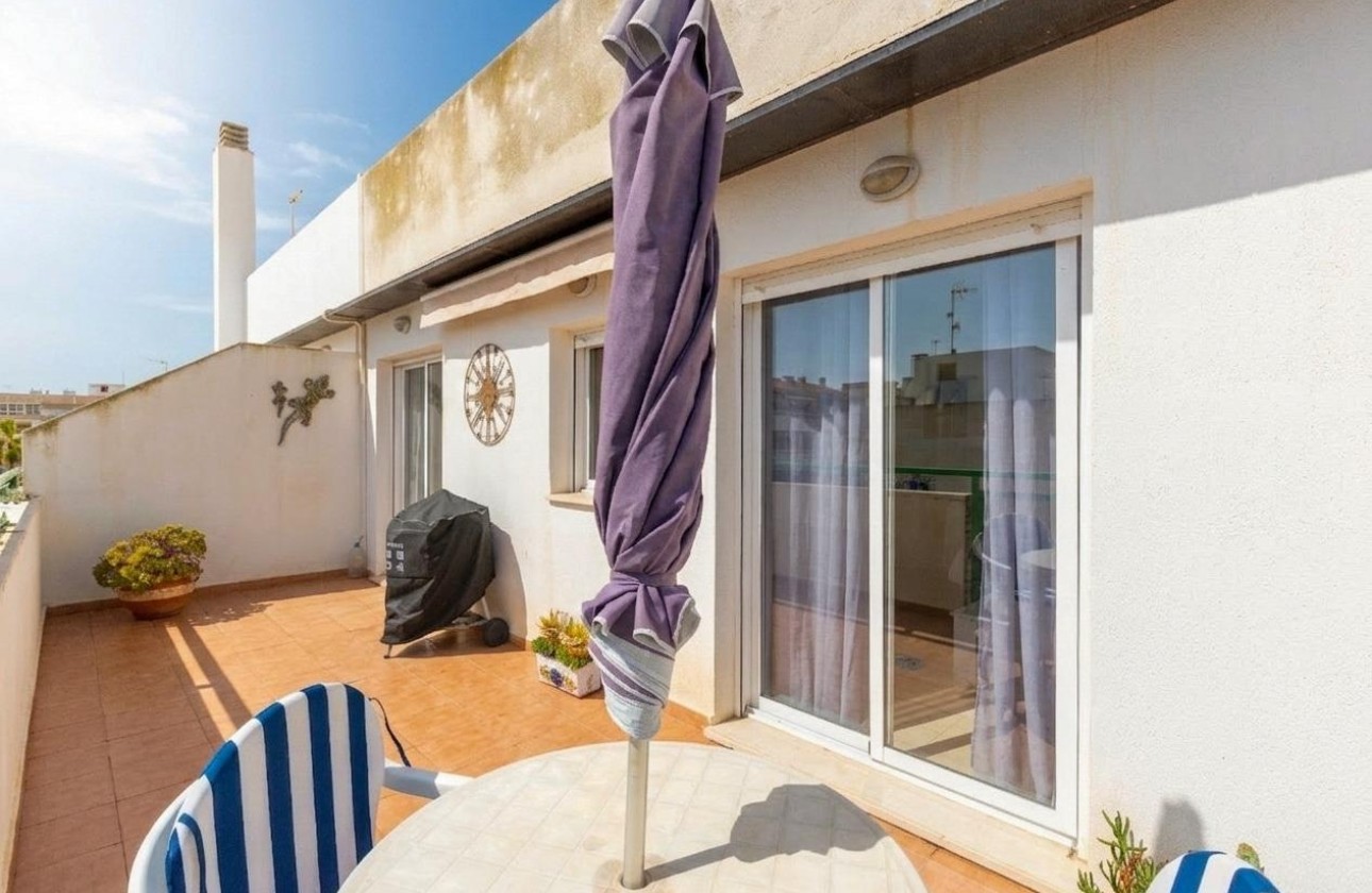 Sprzedaż - Apartament / Mieszkanie -
Torrevieja - Playa de los Locos