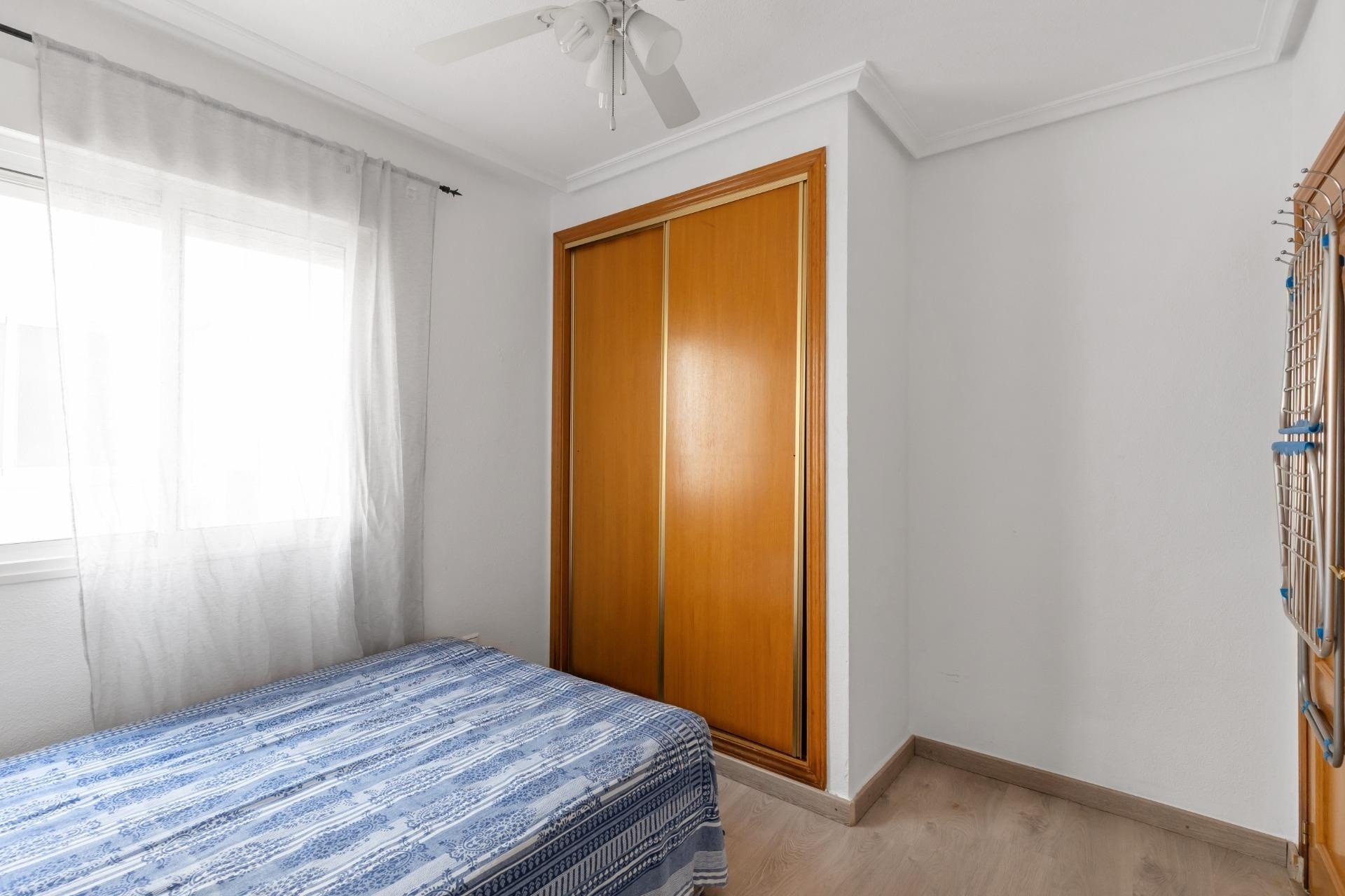 Sprzedaż - Apartament / Mieszkanie -
Torrevieja - Playa de los Locos