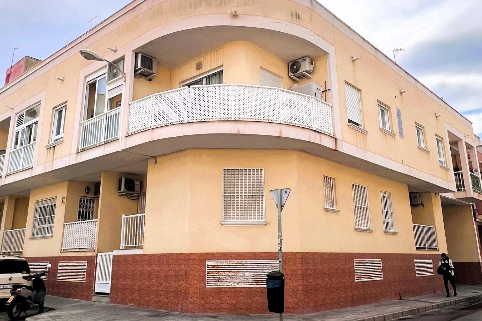 Sprzedaż - Apartament / Mieszkanie -
Torrevieja - Playa de los Locos
