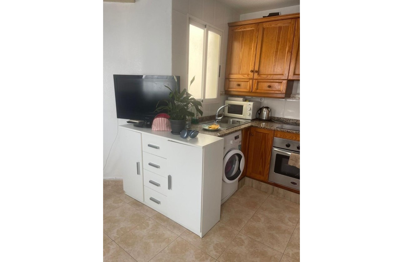 Sprzedaż - Apartament / Mieszkanie -
Torrevieja - Playa de los Locos