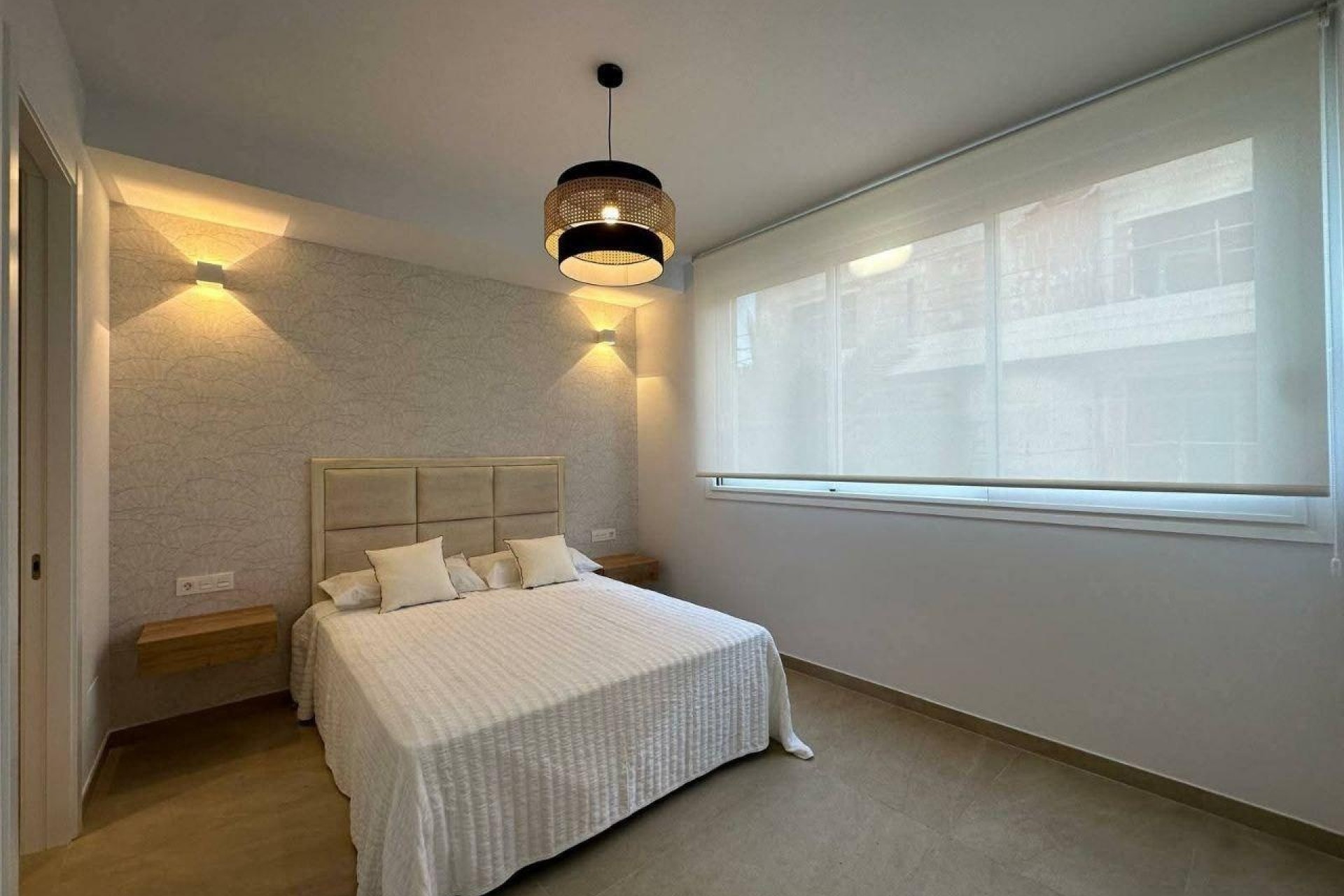 Sprzedaż - Apartament / Mieszkanie -
Torrevieja - Playa de los Locos