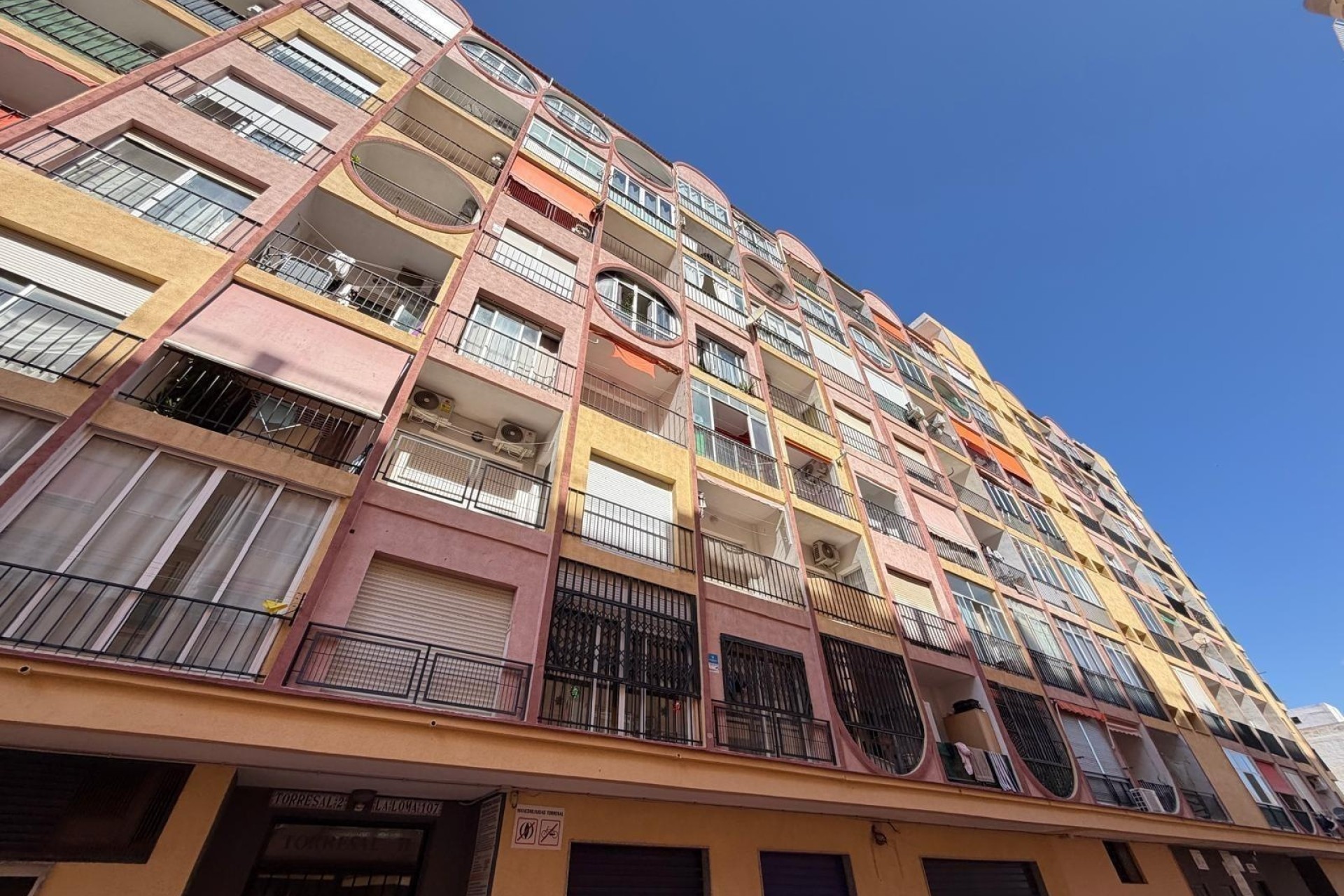 Sprzedaż - Apartament / Mieszkanie -
Torrevieja - Playa de los Locos