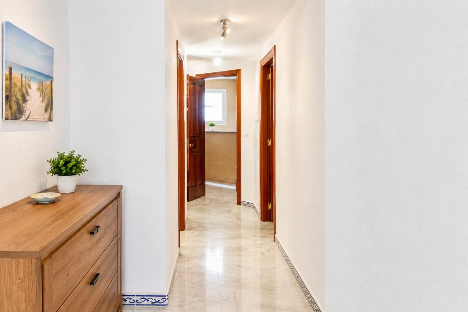 Sprzedaż - Apartament / Mieszkanie -
Torrevieja - Playa de los Locos