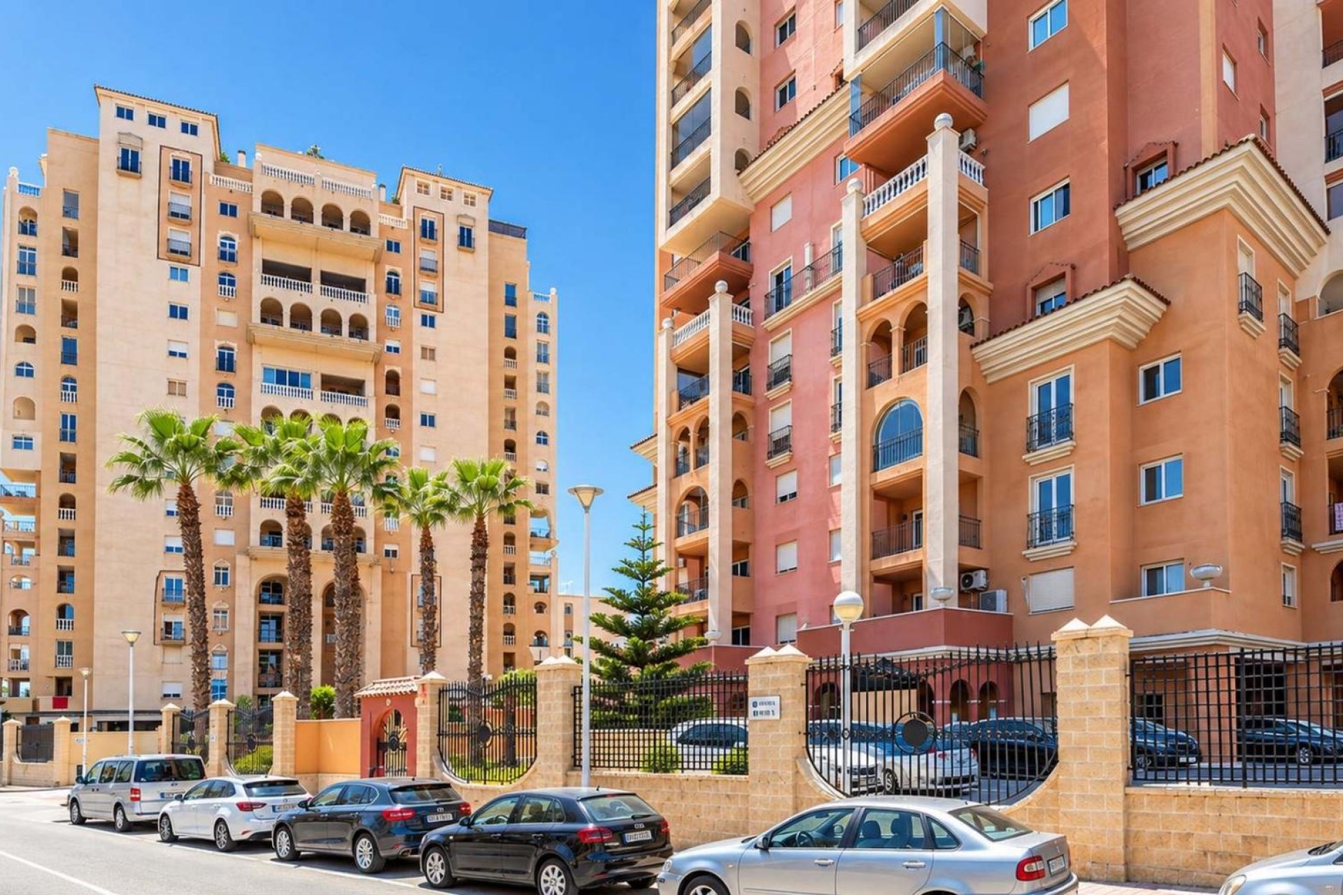 Sprzedaż - Apartament / Mieszkanie -
Torrevieja - Playa de los Locos
