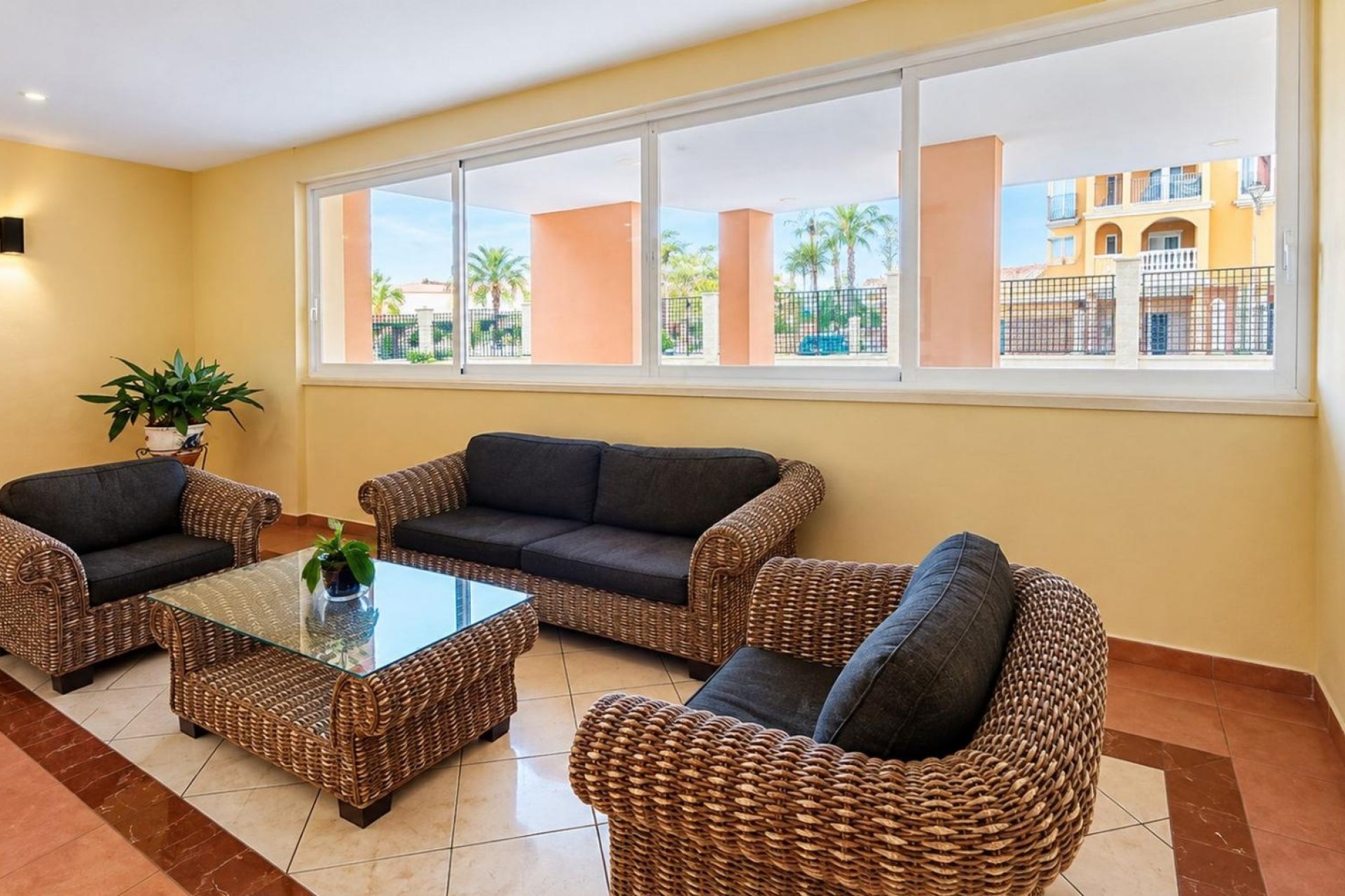 Sprzedaż - Apartament / Mieszkanie -
Torrevieja - Playa de los Locos