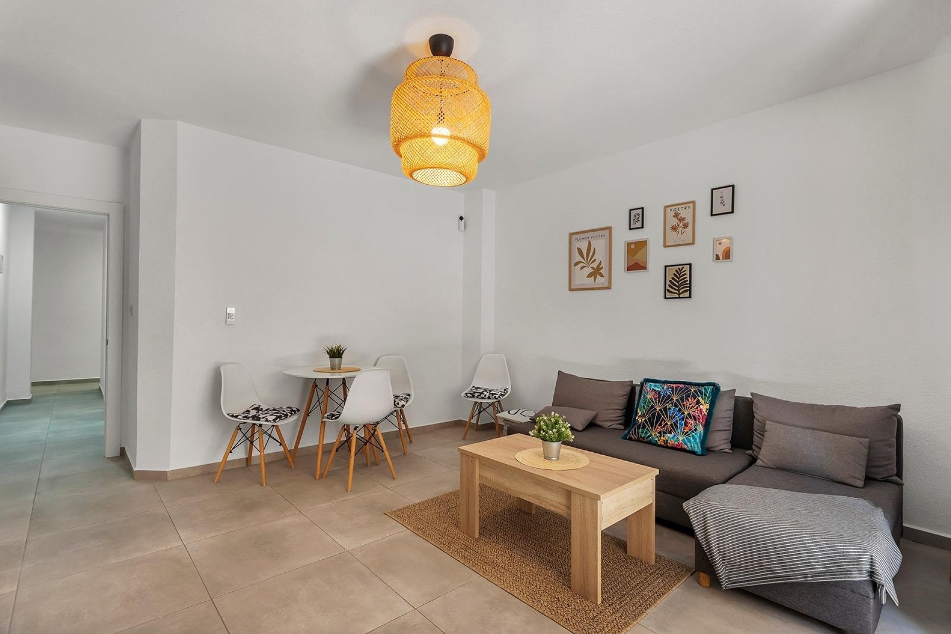 Sprzedaż - Apartament / Mieszkanie -
Torrevieja - Playa de los Locos