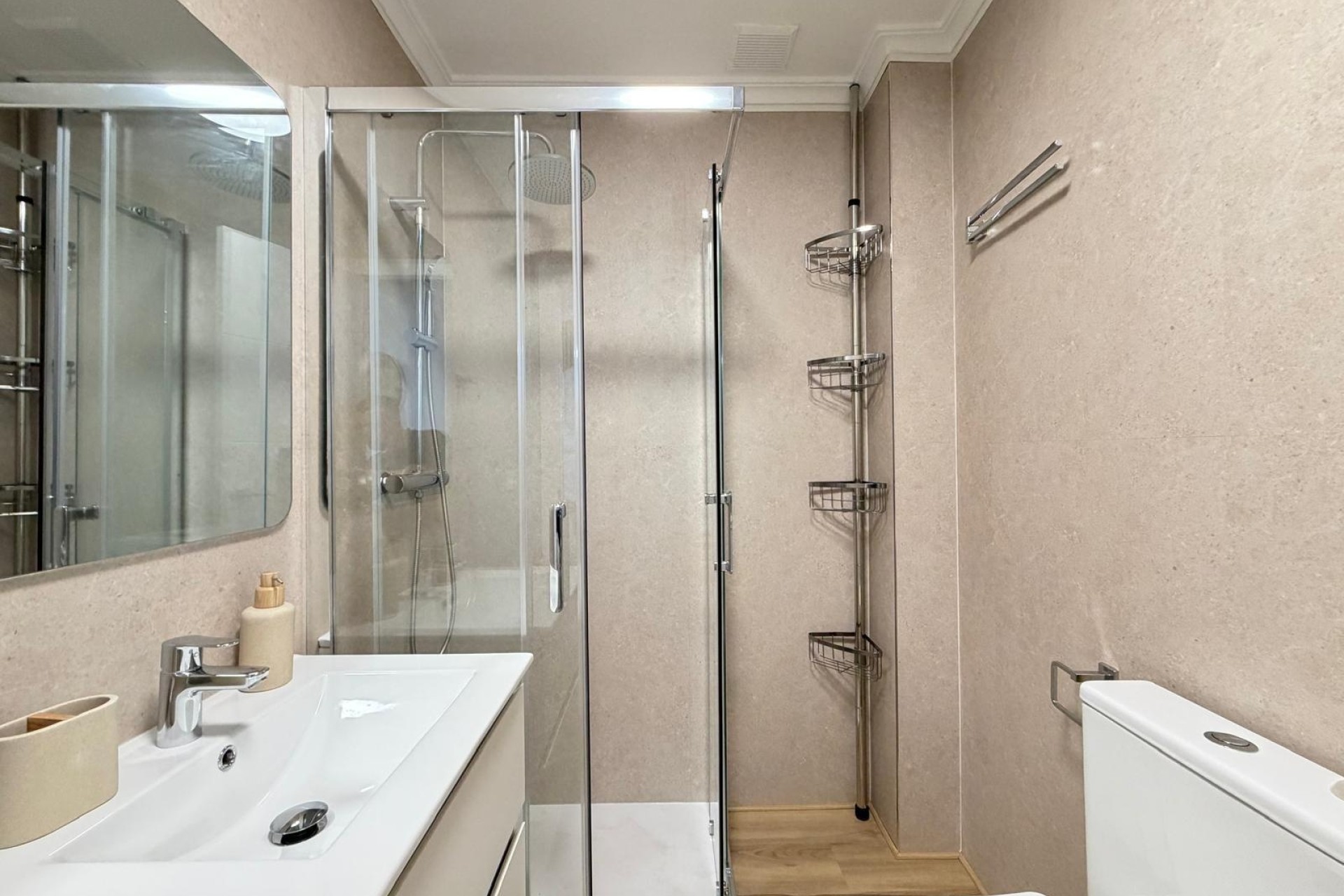Sprzedaż - Apartament / Mieszkanie -
Torrevieja - Playa de los Locos