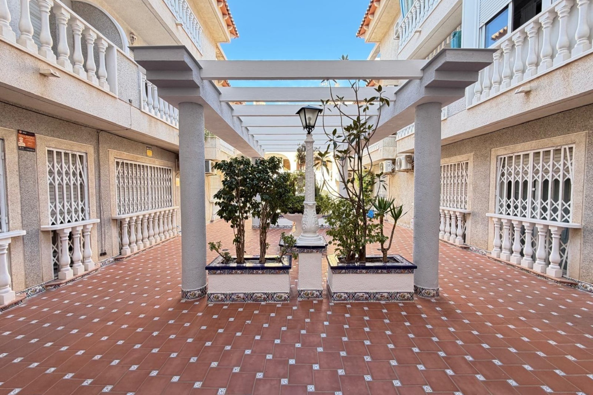 Sprzedaż - Apartament / Mieszkanie -
Torrevieja - Playa de los Locos