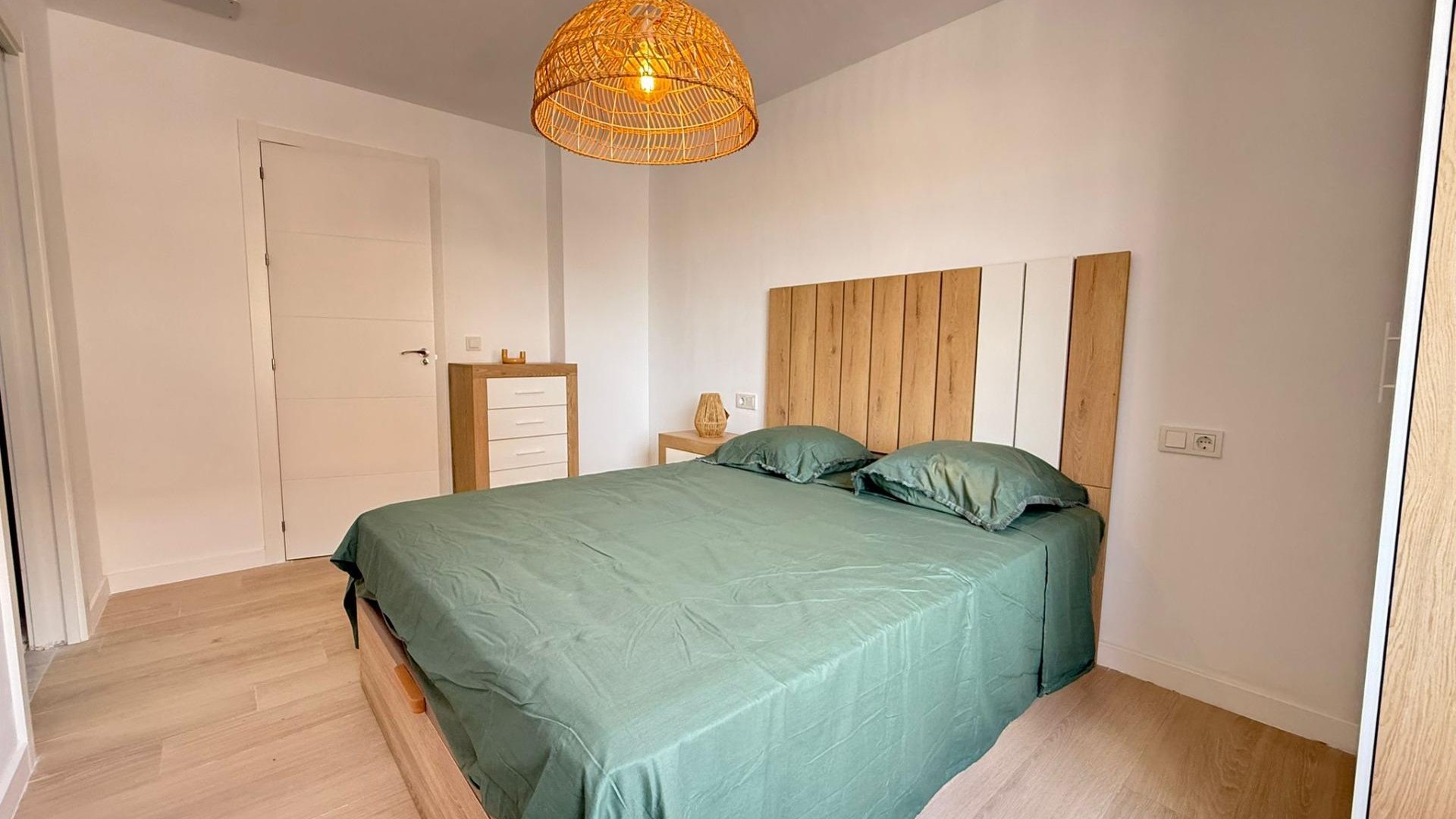 Sprzedaż - Apartament mieszkanie -
Torrevieja - Playa de los Naufragos