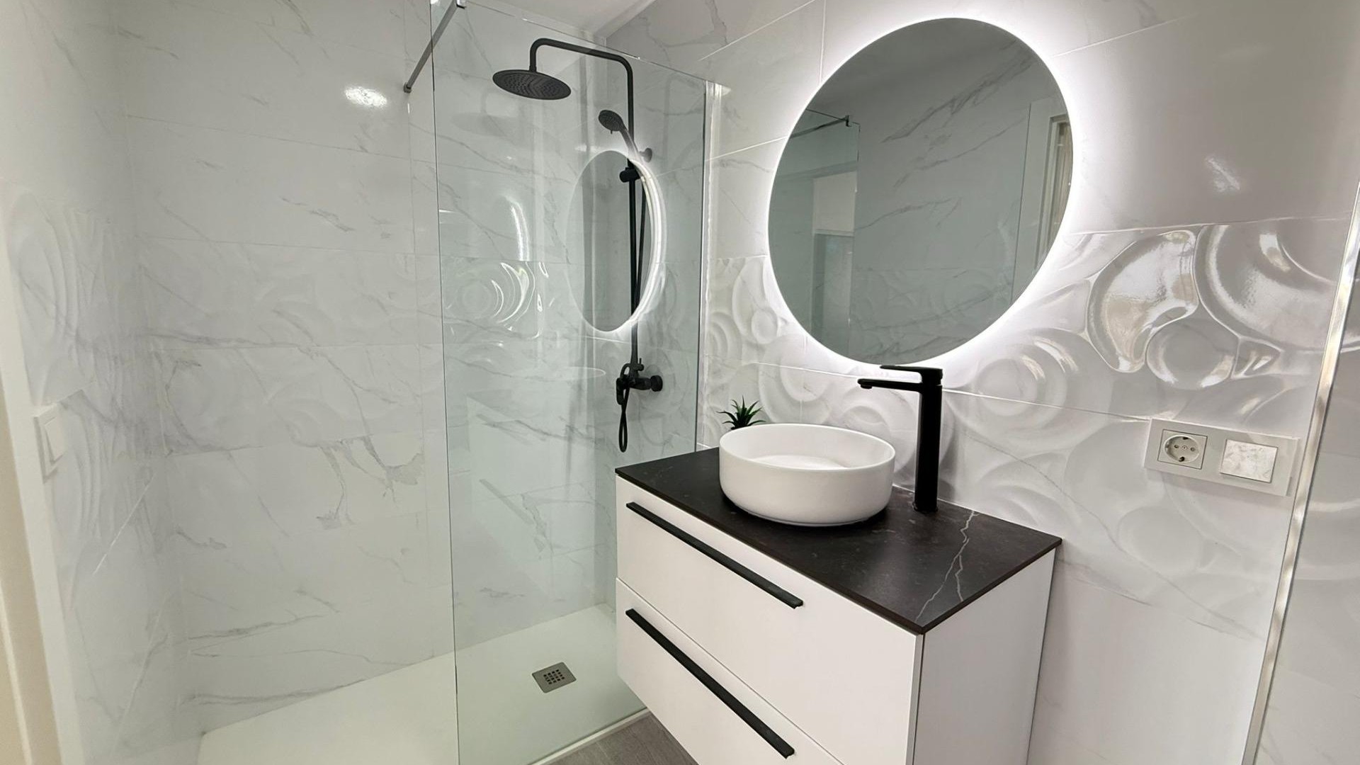 Sprzedaż - Apartament mieszkanie -
Torrevieja - Playa de los Naufragos