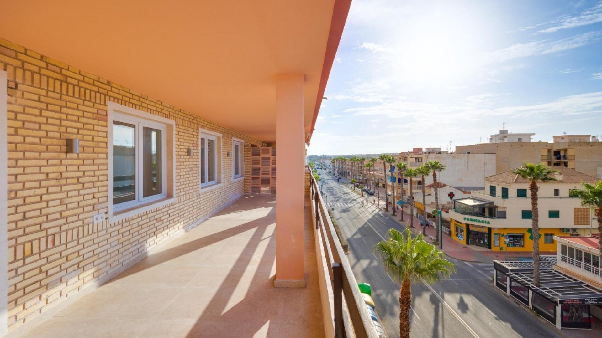Sprzedaż - Apartament mieszkanie -
Torrevieja - Playa de los Naufragos