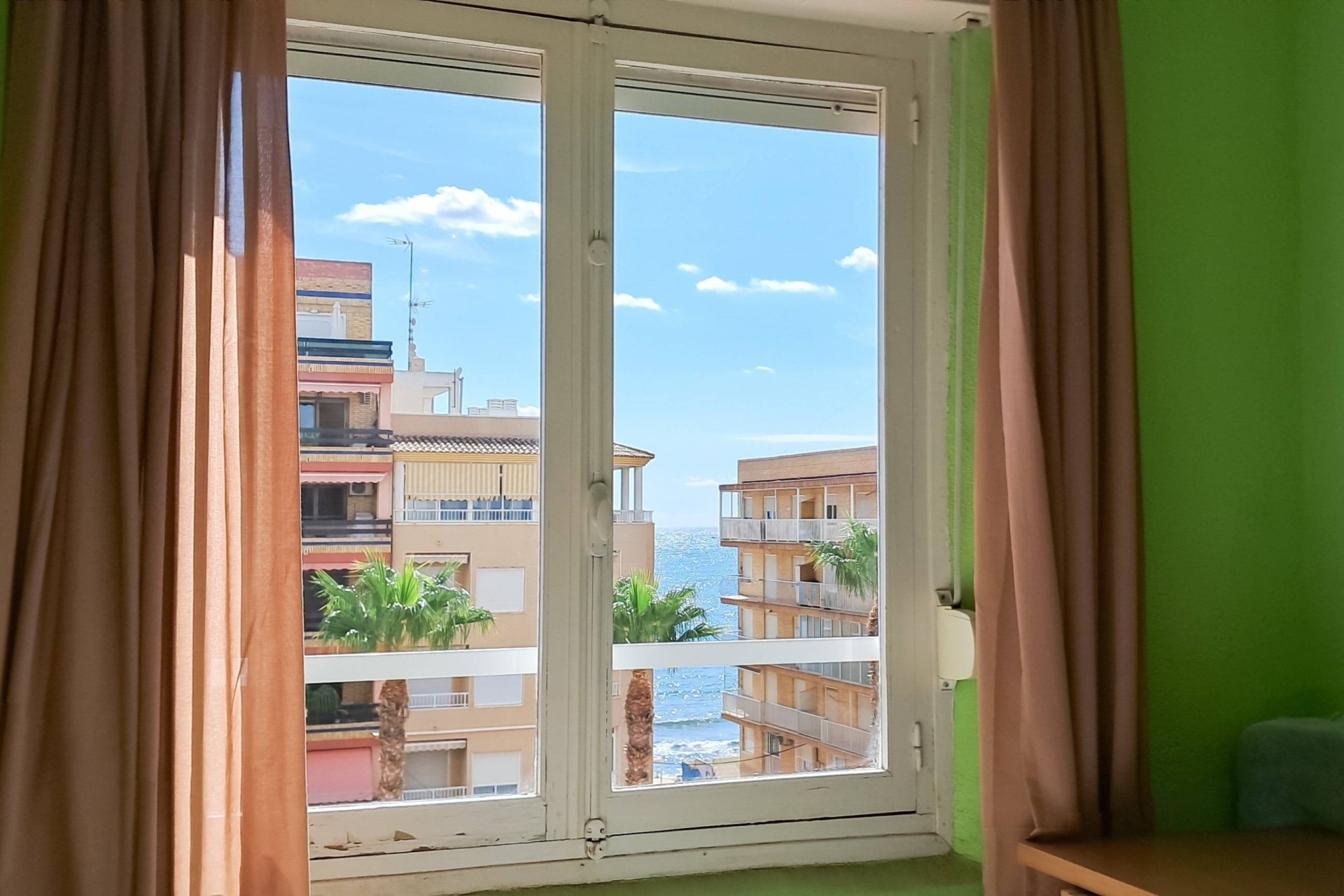 Sprzedaż - Apartament / Mieszkanie -
Torrevieja - Playa de los Naufragos
