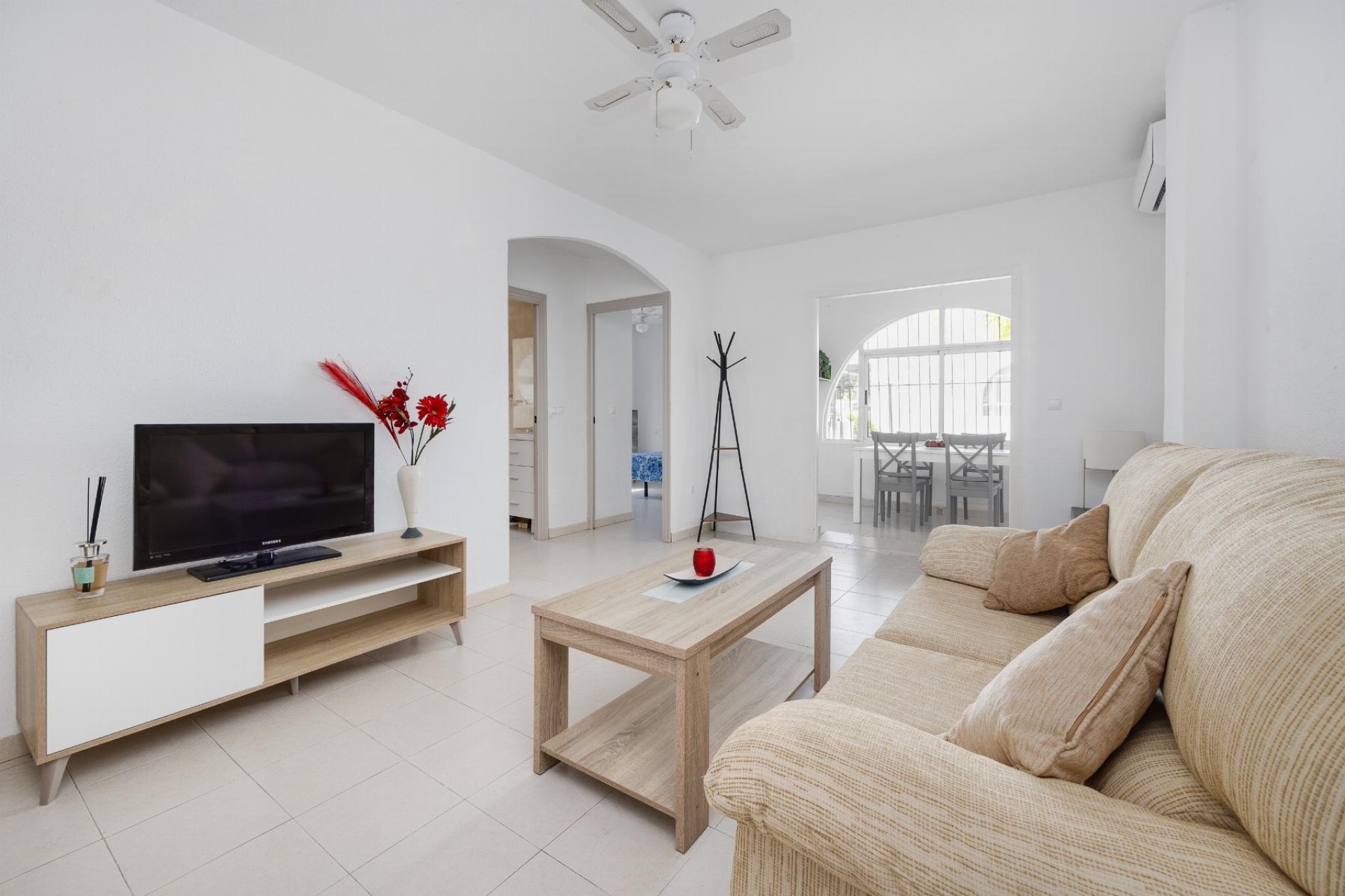 Sprzedaż - Apartament / Mieszkanie -
Torrevieja - Playa de los Naufragos