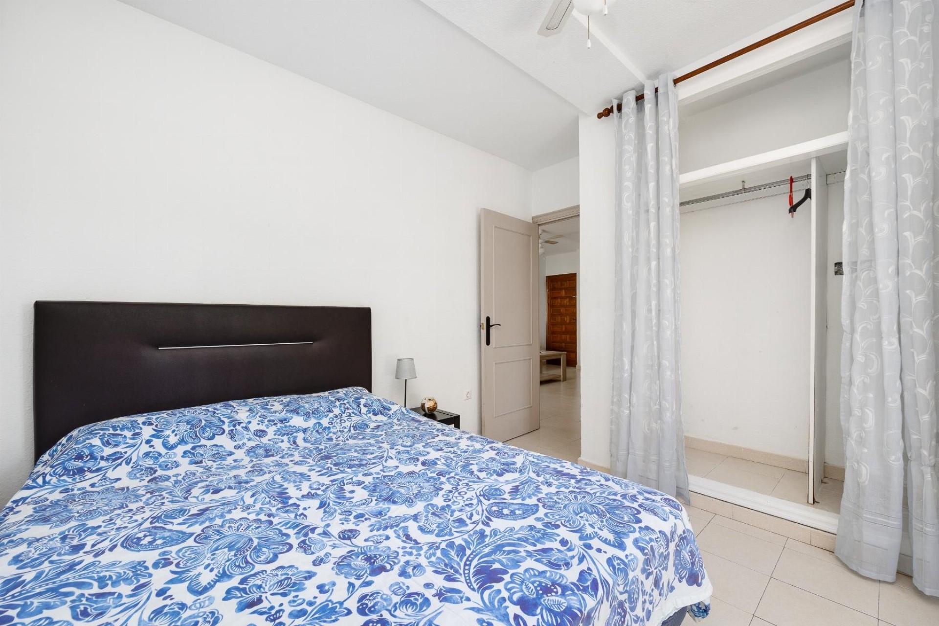 Sprzedaż - Apartament / Mieszkanie -
Torrevieja - Playa de los Naufragos