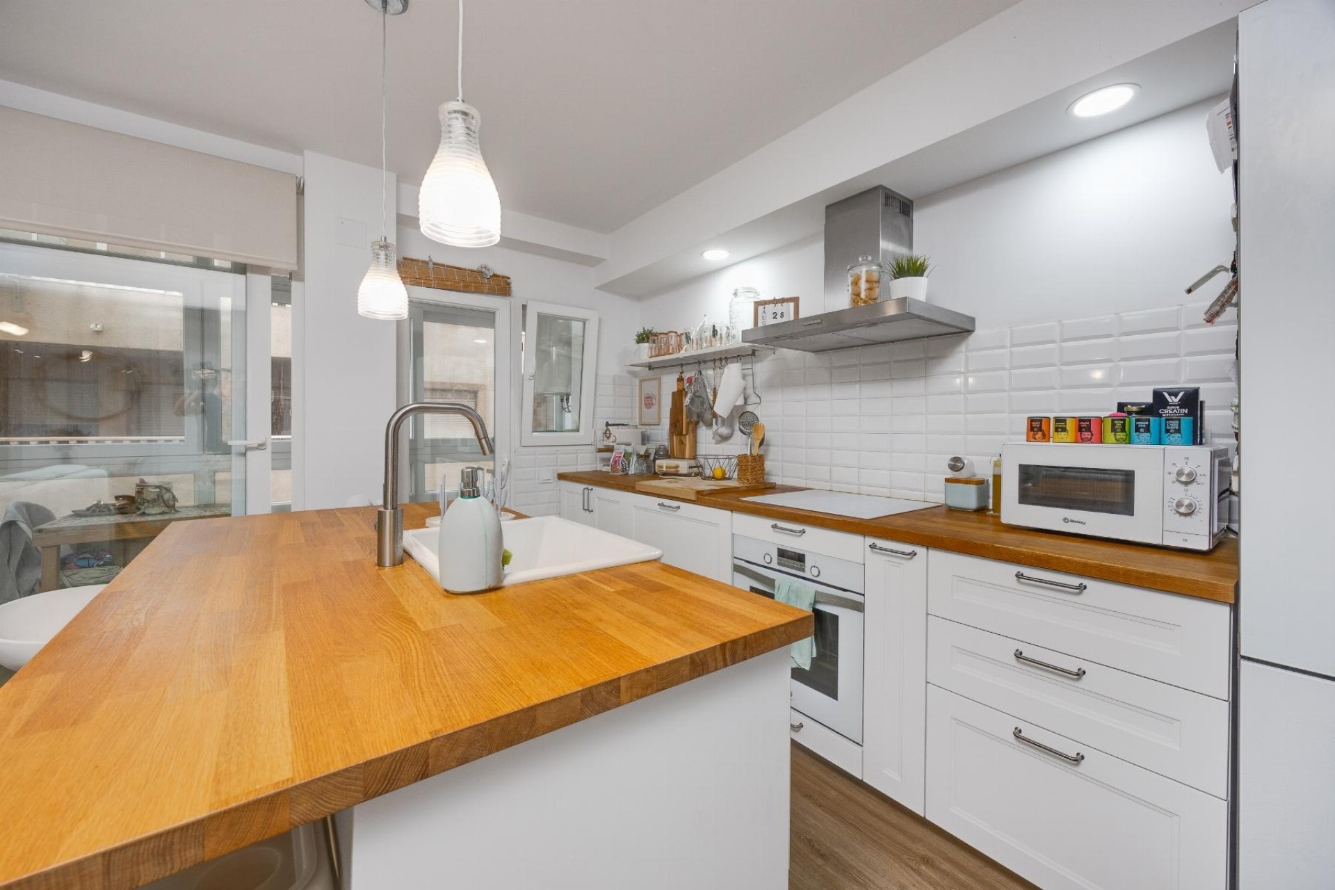 Sprzedaż - Apartament / Mieszkanie -
Torrevieja - Playa de los Naufragos