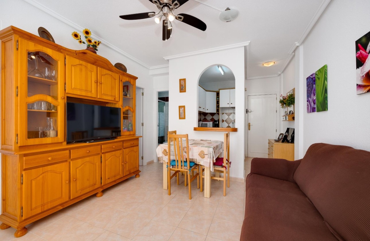 Sprzedaż - Apartament / Mieszkanie -
Torrevieja - Playa de los Naufragos