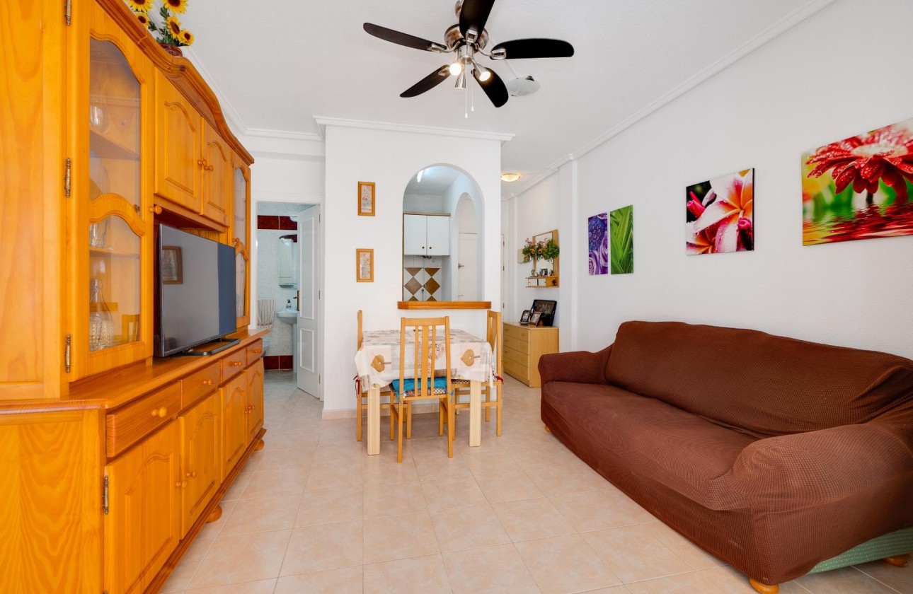 Sprzedaż - Apartament / Mieszkanie -
Torrevieja - Playa de los Naufragos