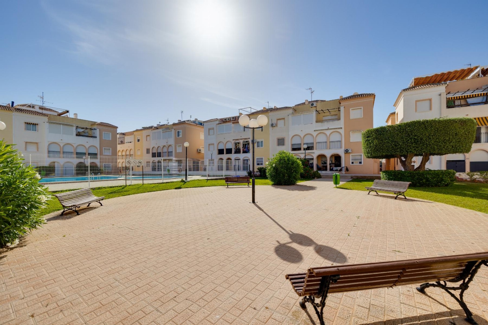 Sprzedaż - Apartament / Mieszkanie -
Torrevieja - Playa de los Naufragos