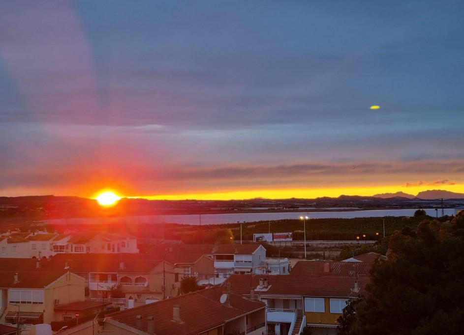 Sprzedaż - Apartament mieszkanie -
Torrevieja - Playa de los Naufragos