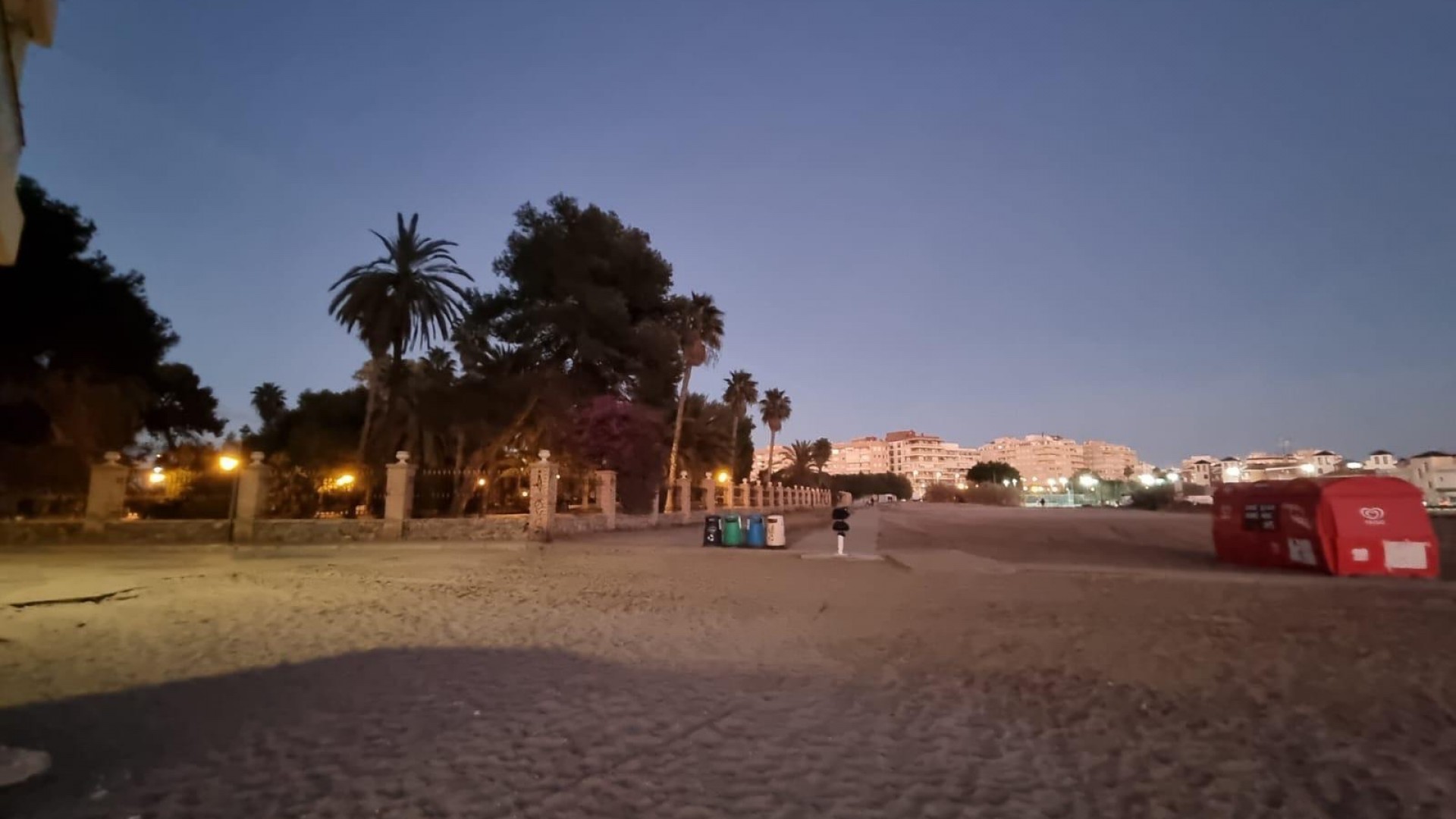 Sprzedaż - Apartament mieszkanie -
Torrevieja - Playa de los Naufragos