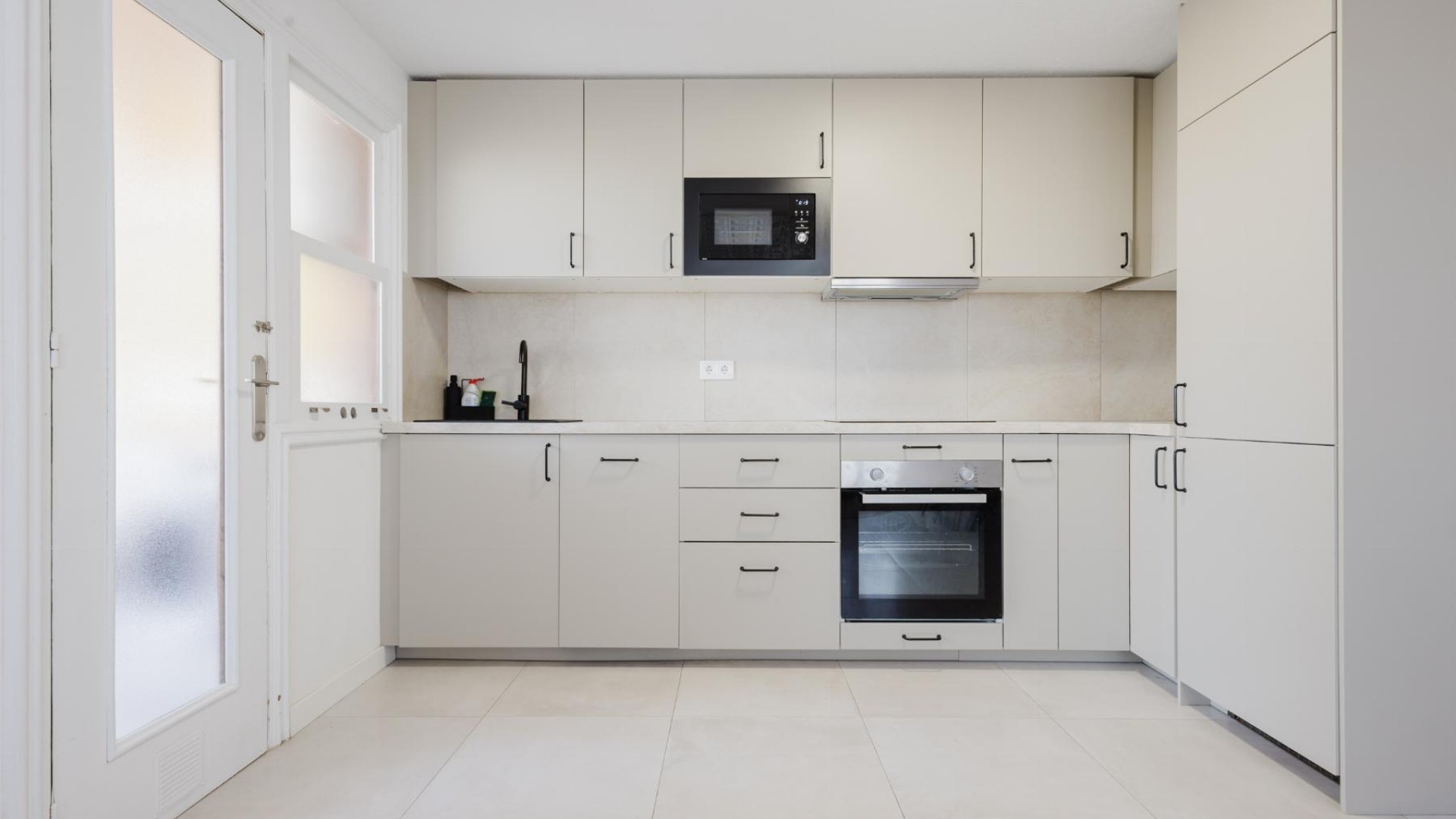 Sprzedaż - Apartament mieszkanie -
Torrevieja - Playa del Acequión