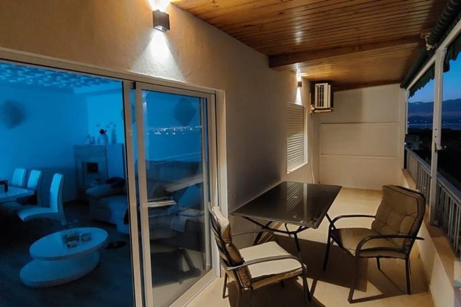 Sprzedaż - Apartament mieszkanie -
Torrevieja - Playa del Acequión