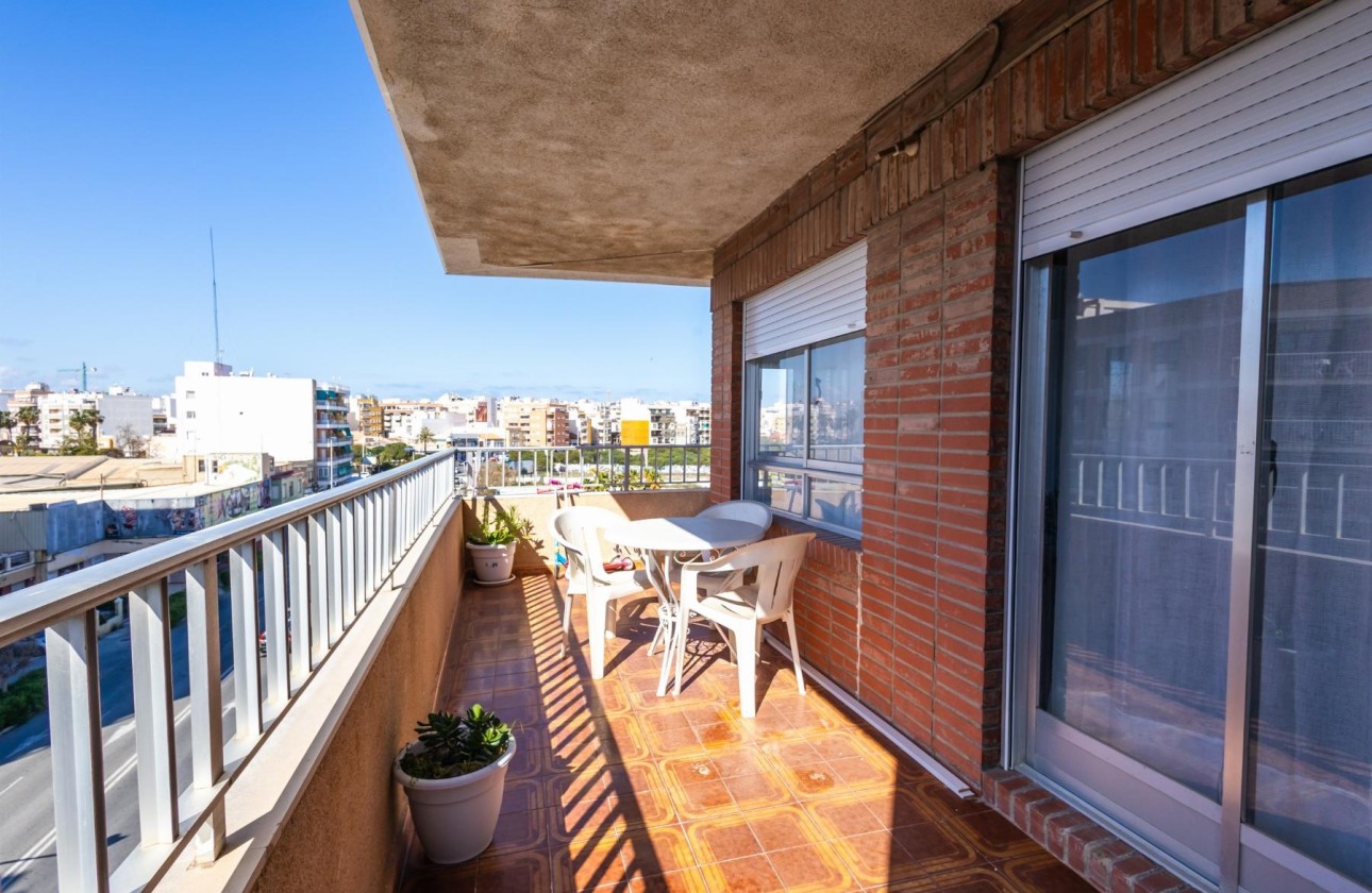 Sprzedaż - Apartament / Mieszkanie -
Torrevieja - Playa del Acequión