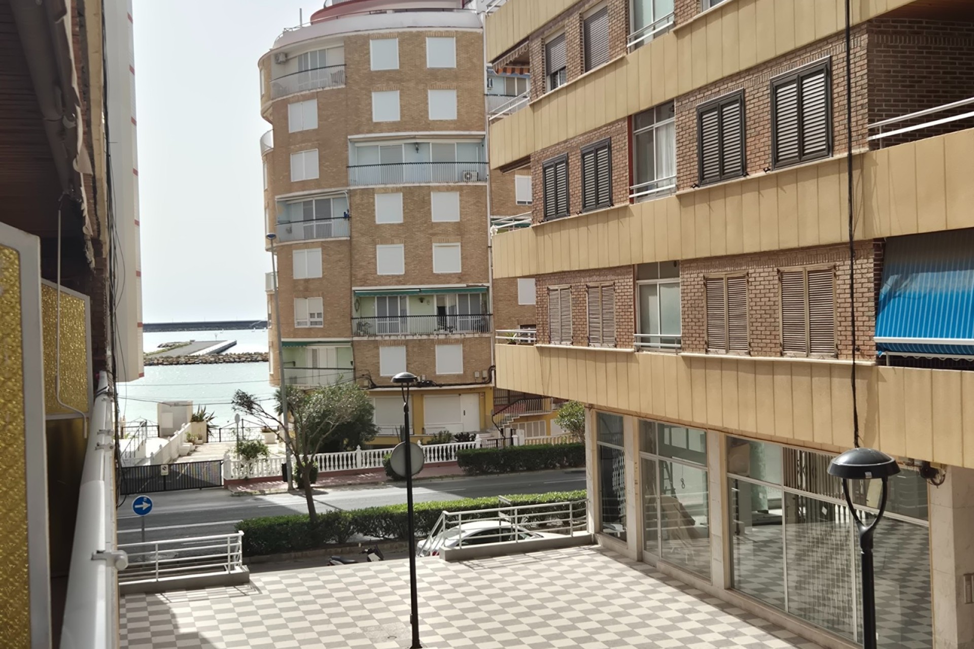 Sprzedaż - Apartament / Mieszkanie -
Torrevieja - Playa del Acequión