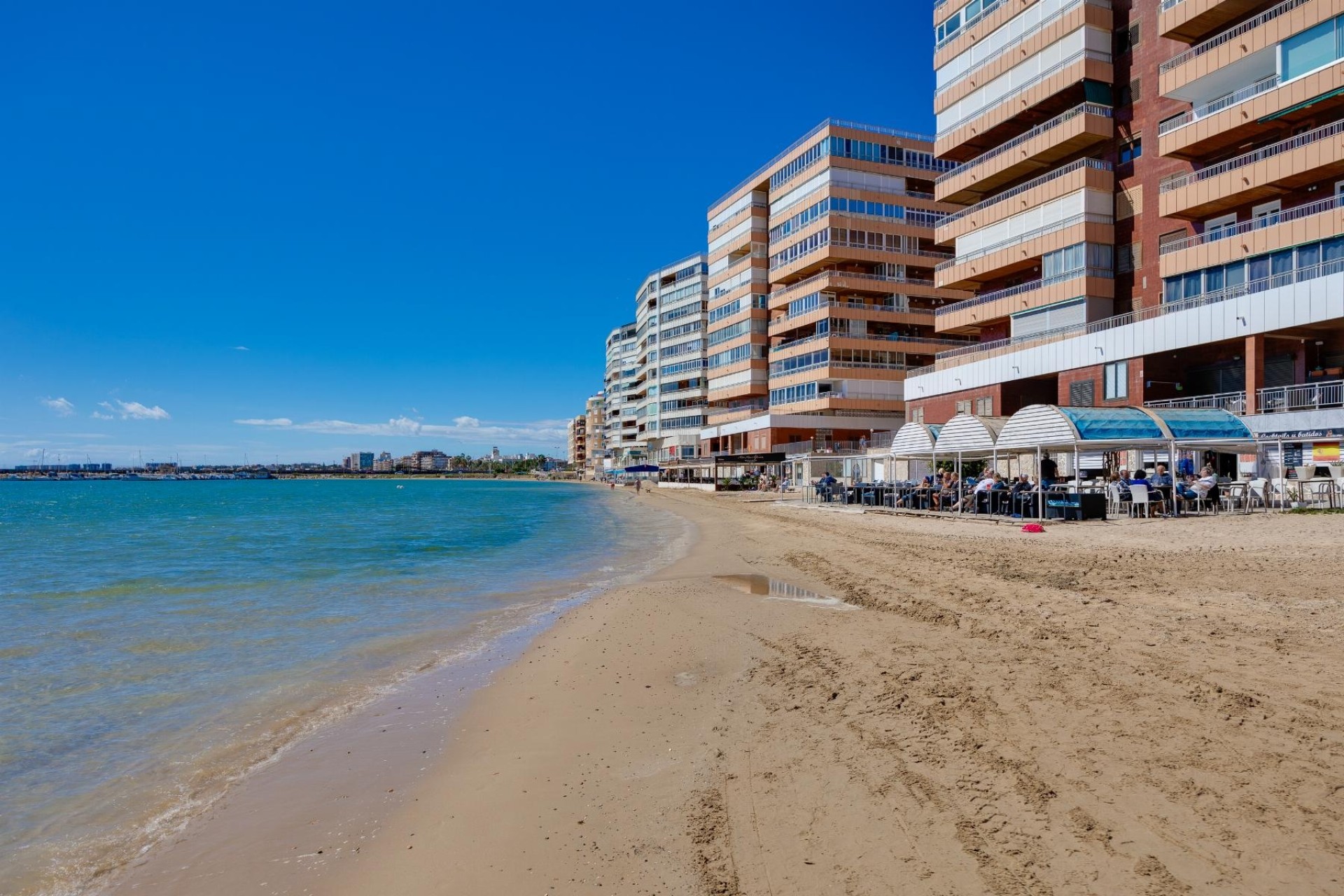 Sprzedaż - Apartament / Mieszkanie -
Torrevieja - Playa del Acequión