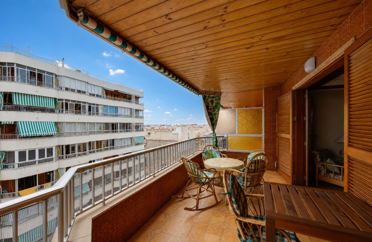 Sprzedaż - Apartament / Mieszkanie -
Torrevieja - Playa del Acequión