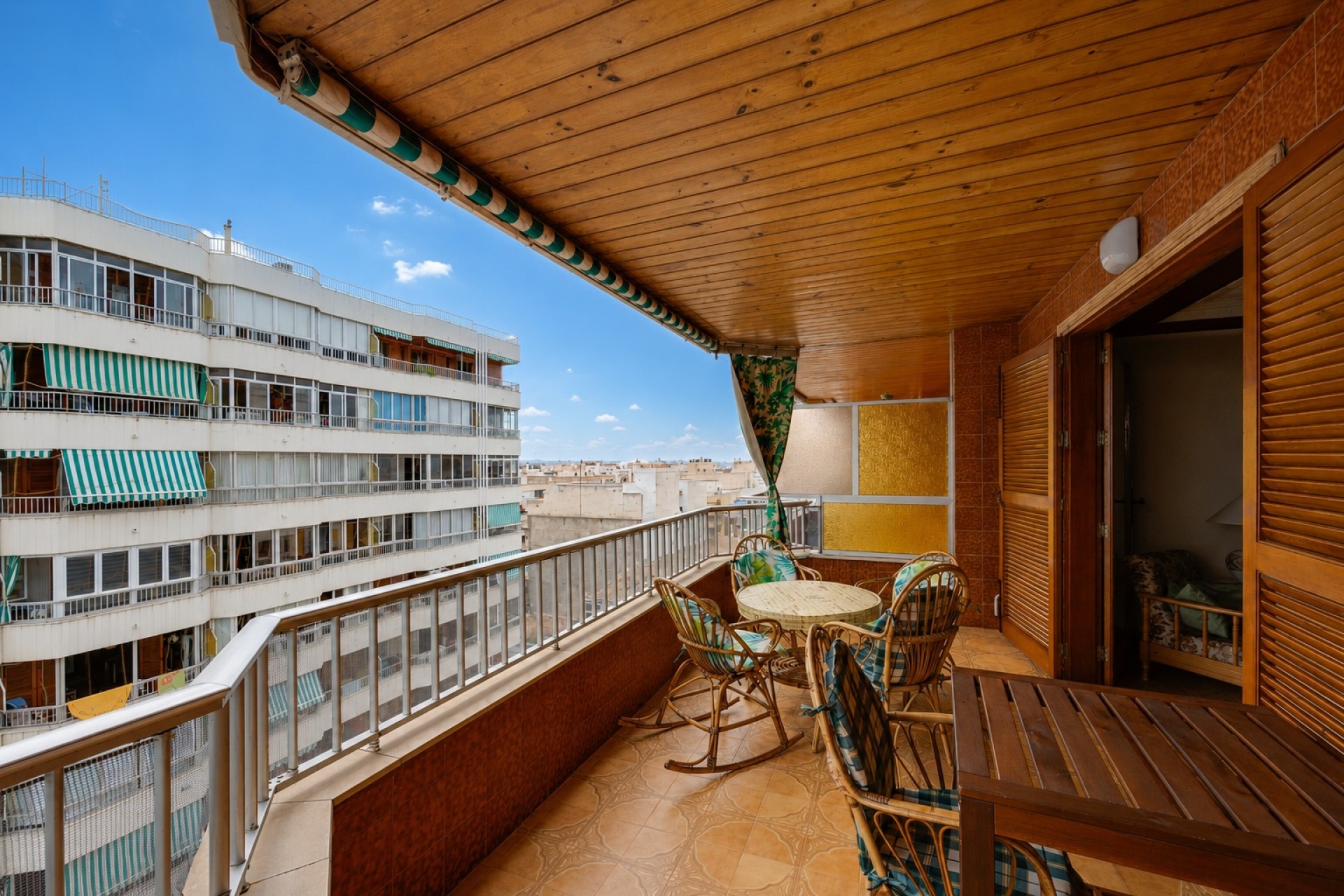 Sprzedaż - Apartament / Mieszkanie -
Torrevieja - Playa del Acequión