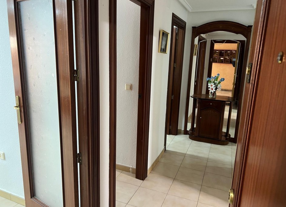 Sprzedaż - Apartament mieszkanie -
Torrevieja - Playa del cura