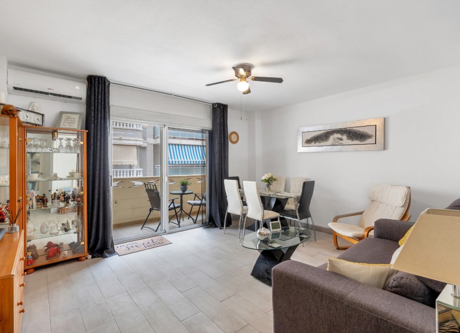 Sprzedaż - Apartament mieszkanie -
Torrevieja - Playa del Cura