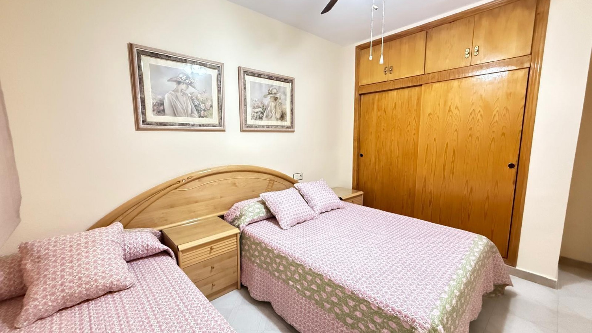 Sprzedaż - Apartament mieszkanie -
Torrevieja - Playa del Cura