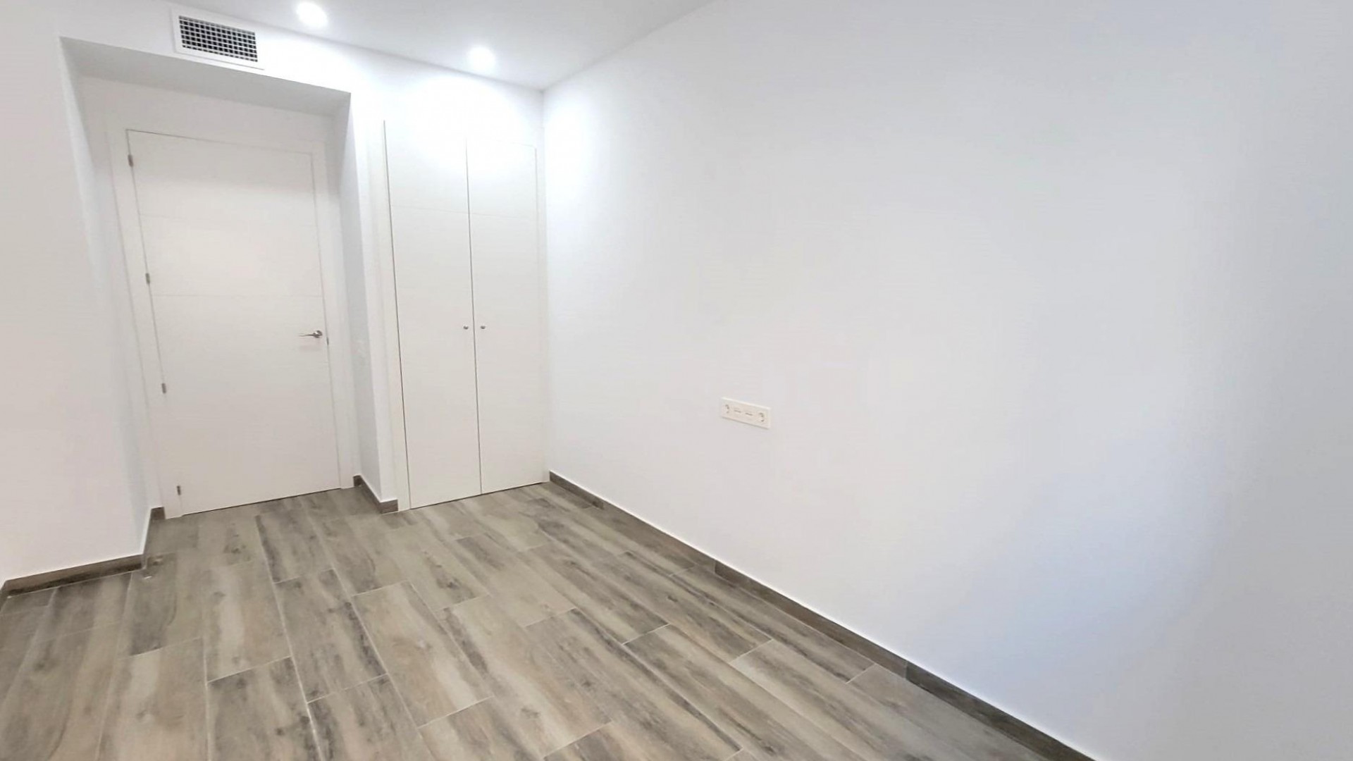 Sprzedaż - Apartament mieszkanie -
Torrevieja - Playa del Cura